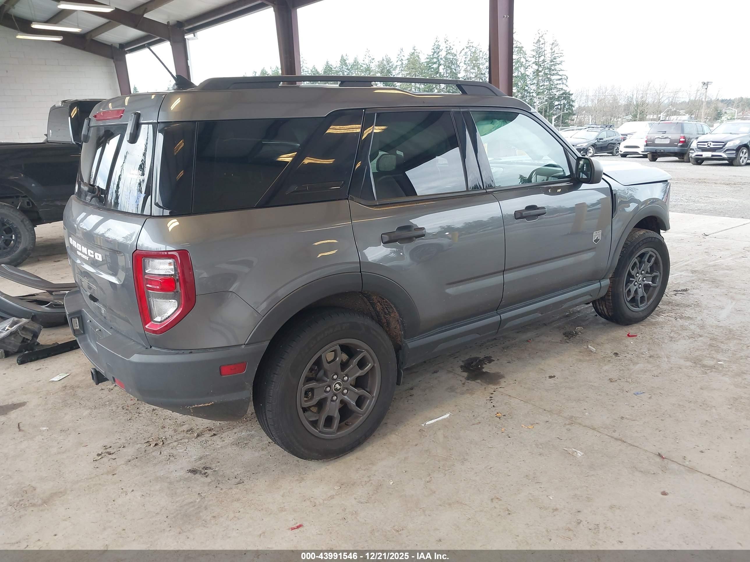 FORD BRONCO image 4