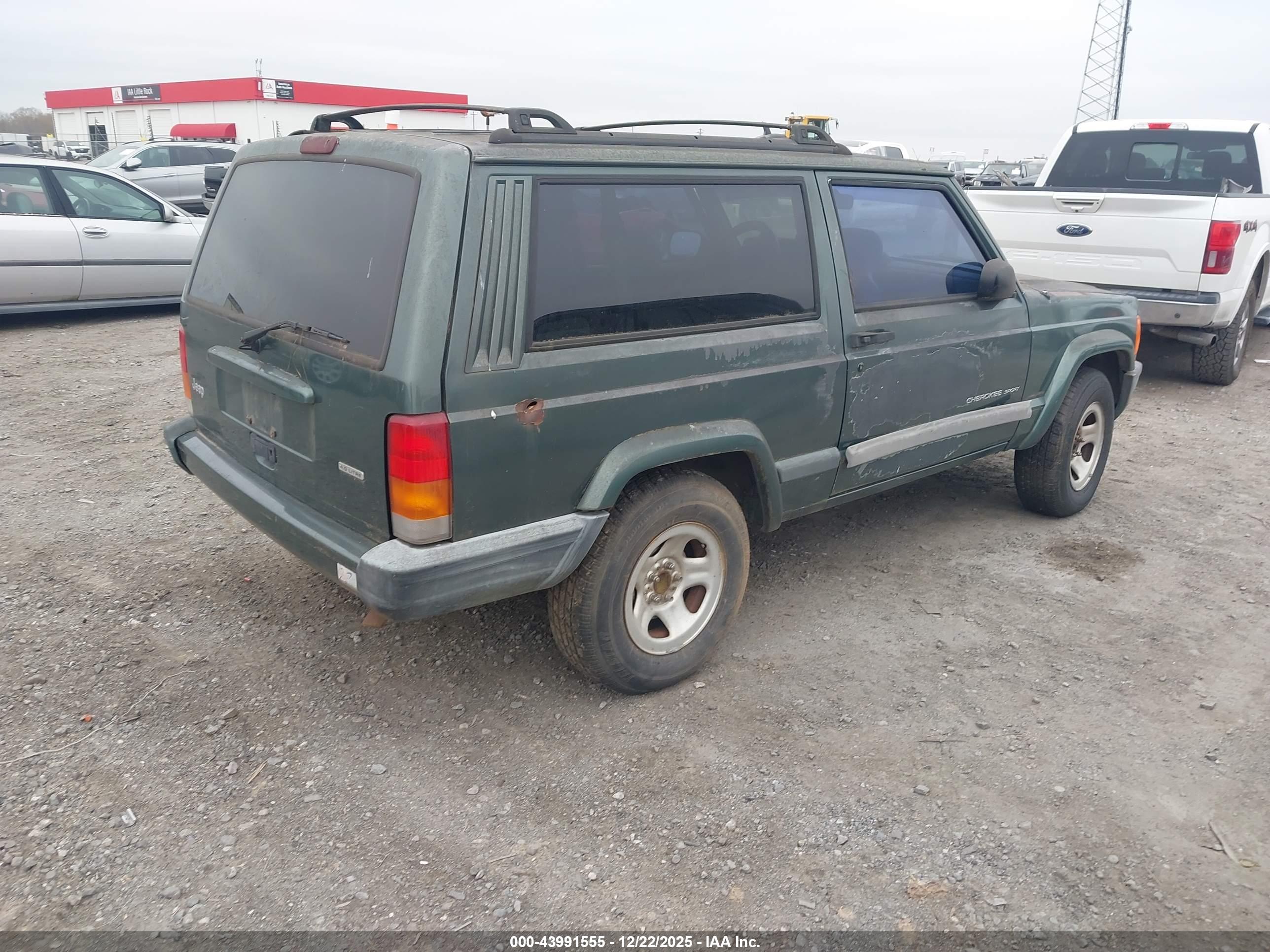 JEEP CHEROKEE image 4
