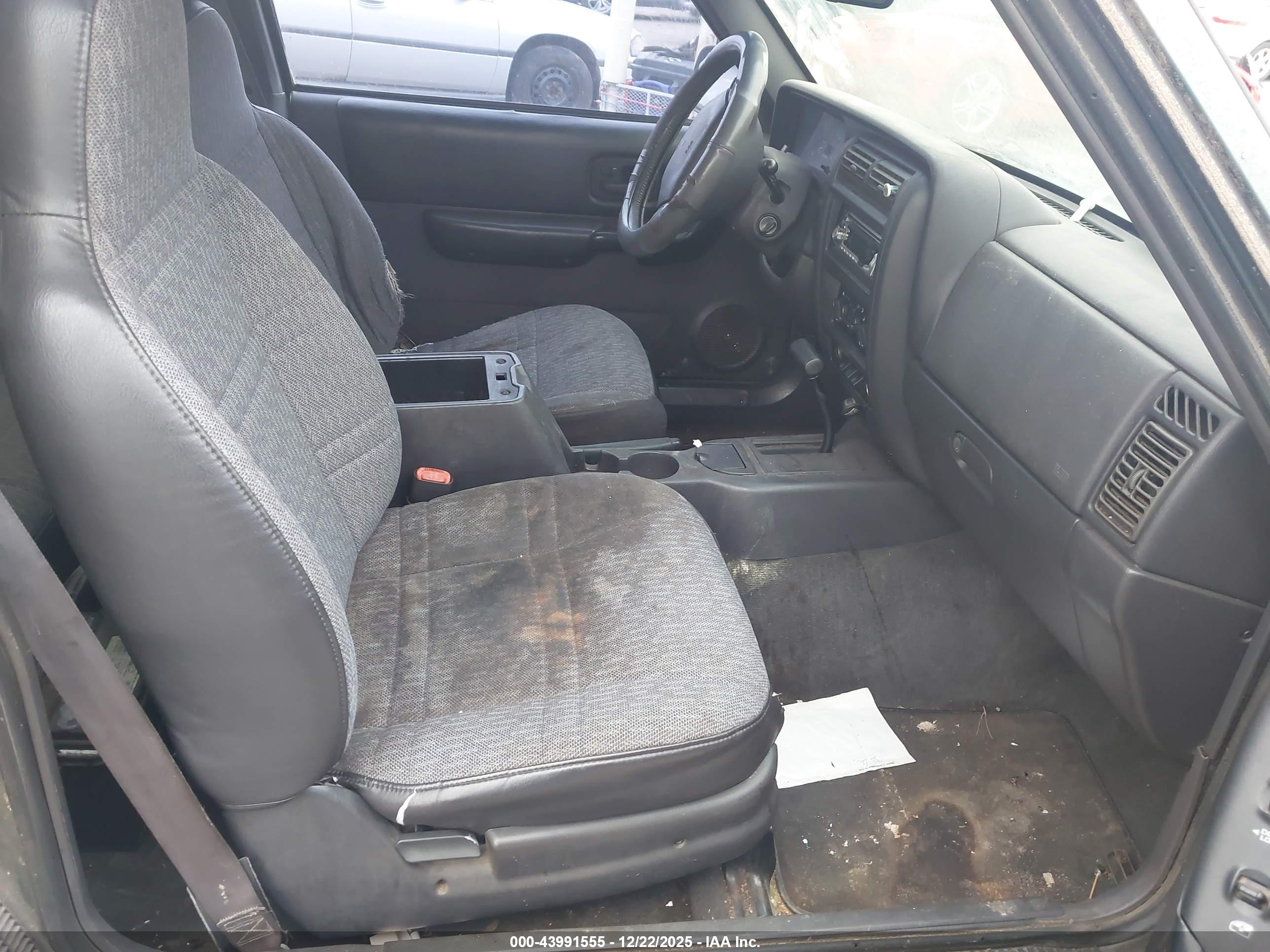 JEEP CHEROKEE image 5