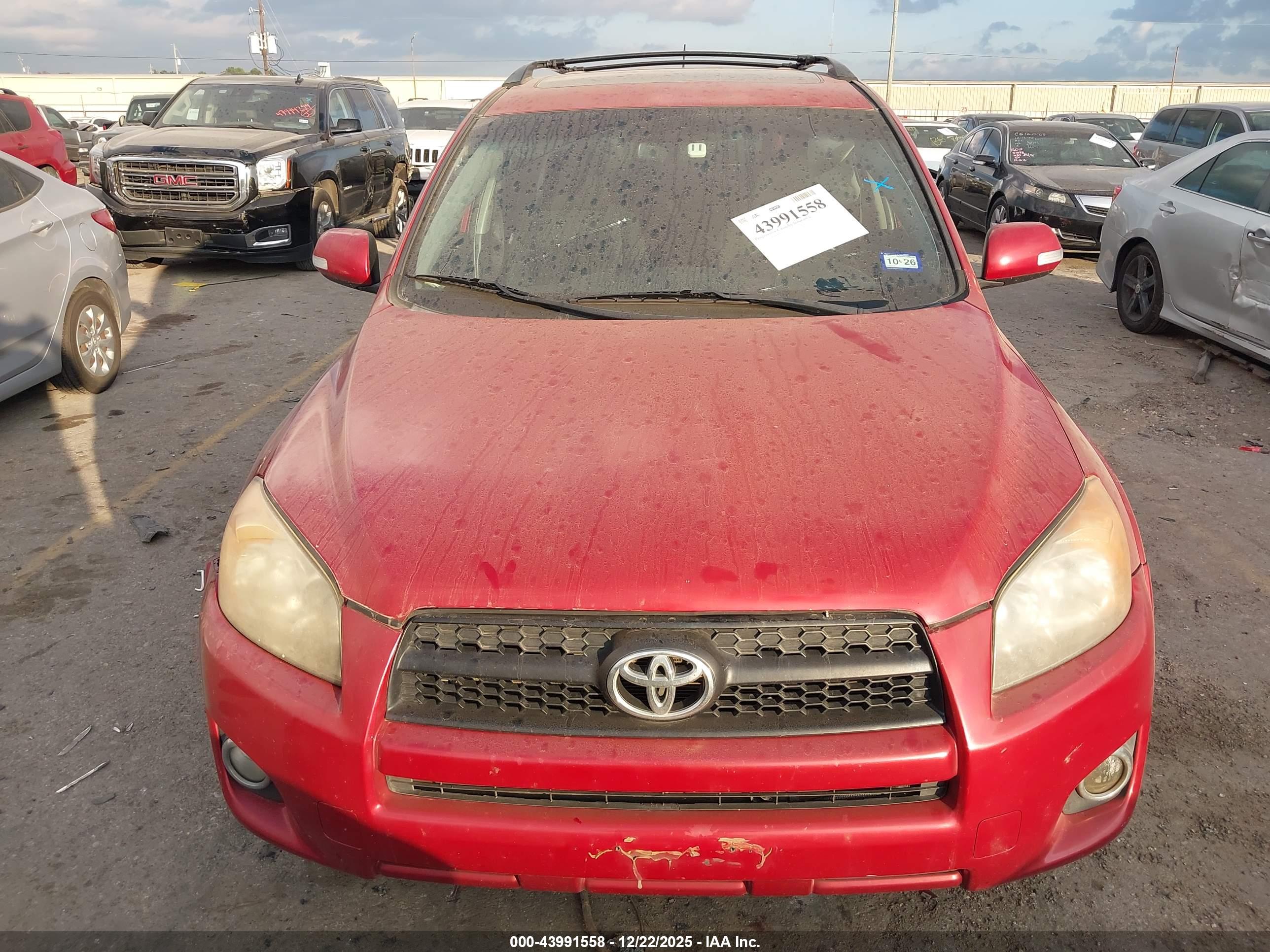 TOYOTA RAV4 image 6