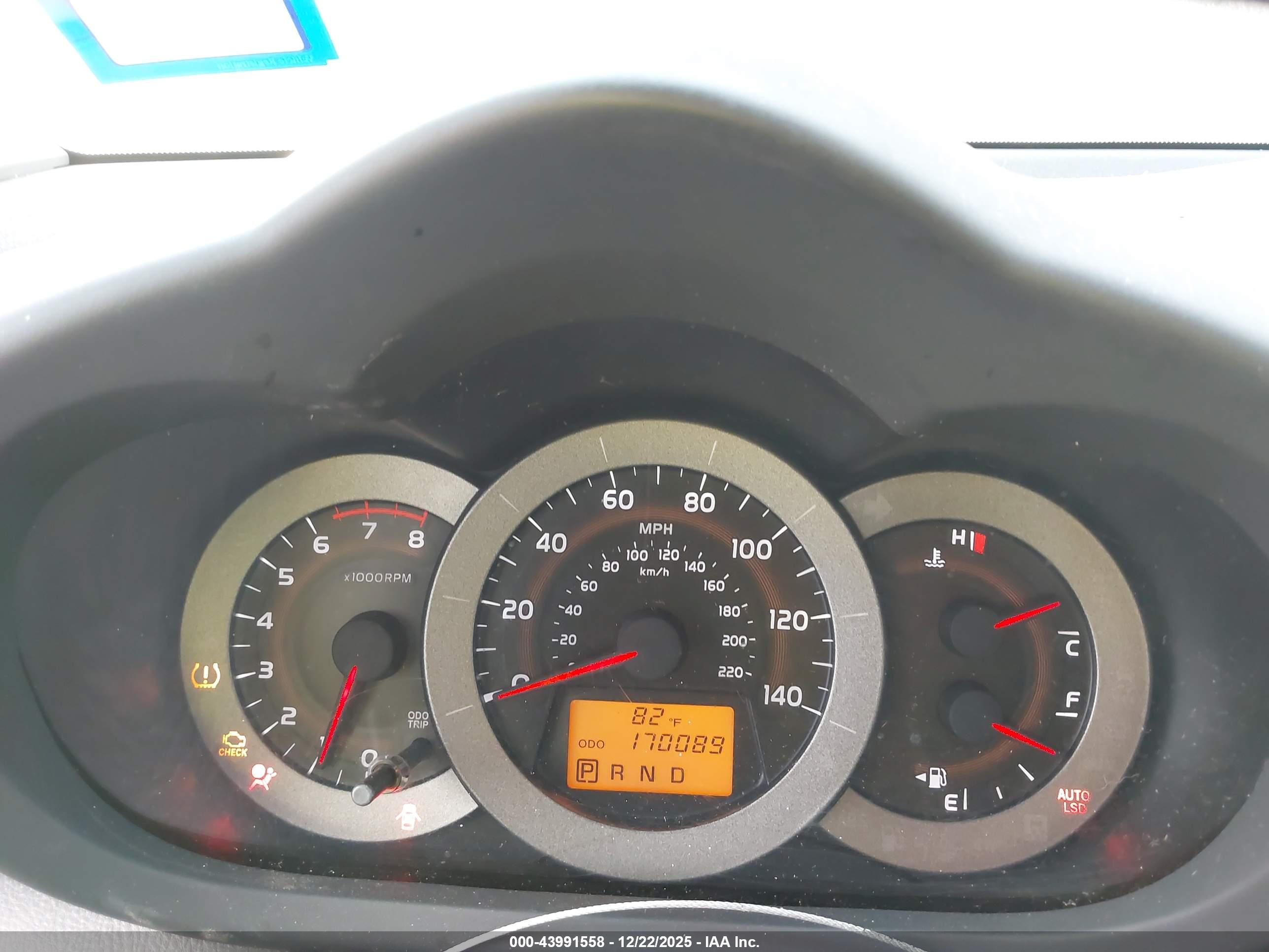 TOYOTA RAV4 image 7