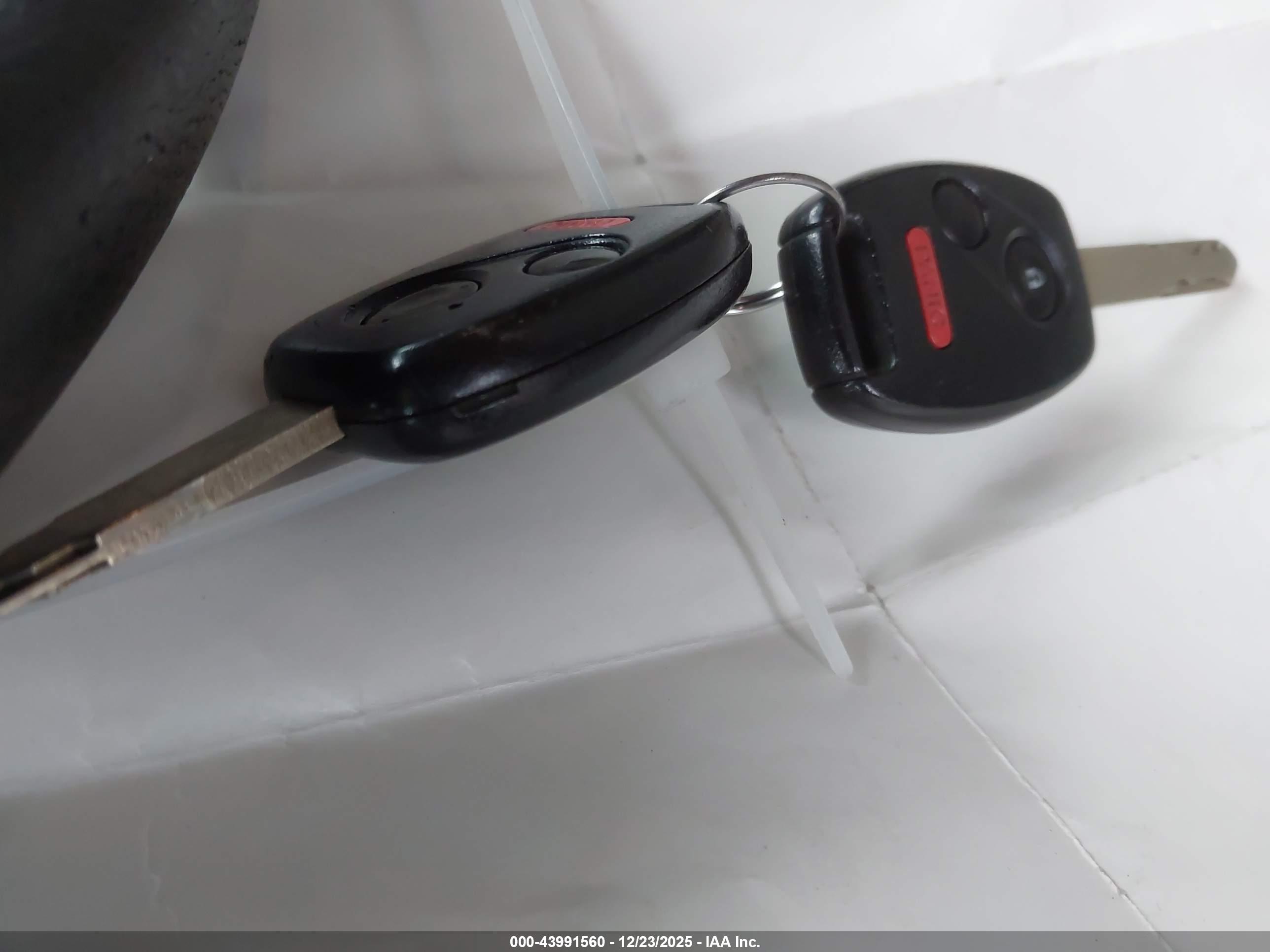 HONDA CIVIC image 11