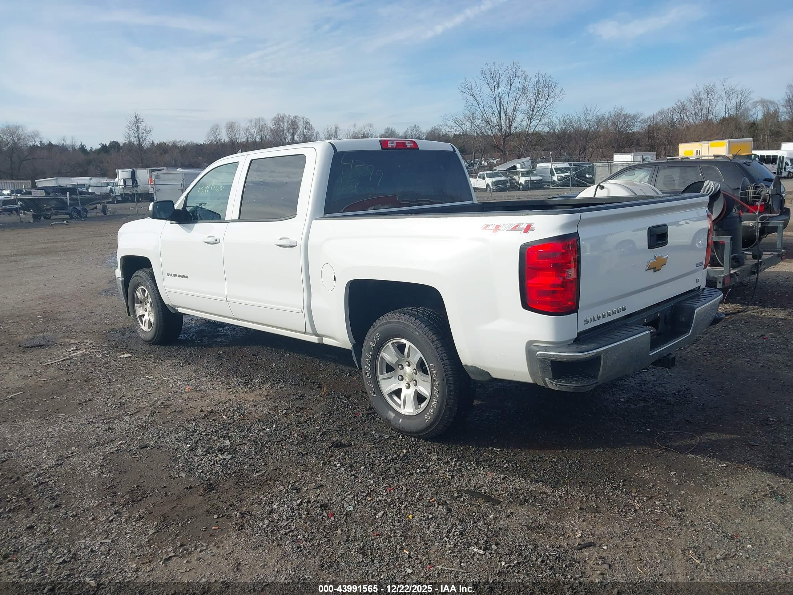 CHEVROLET SILVERADO image 3