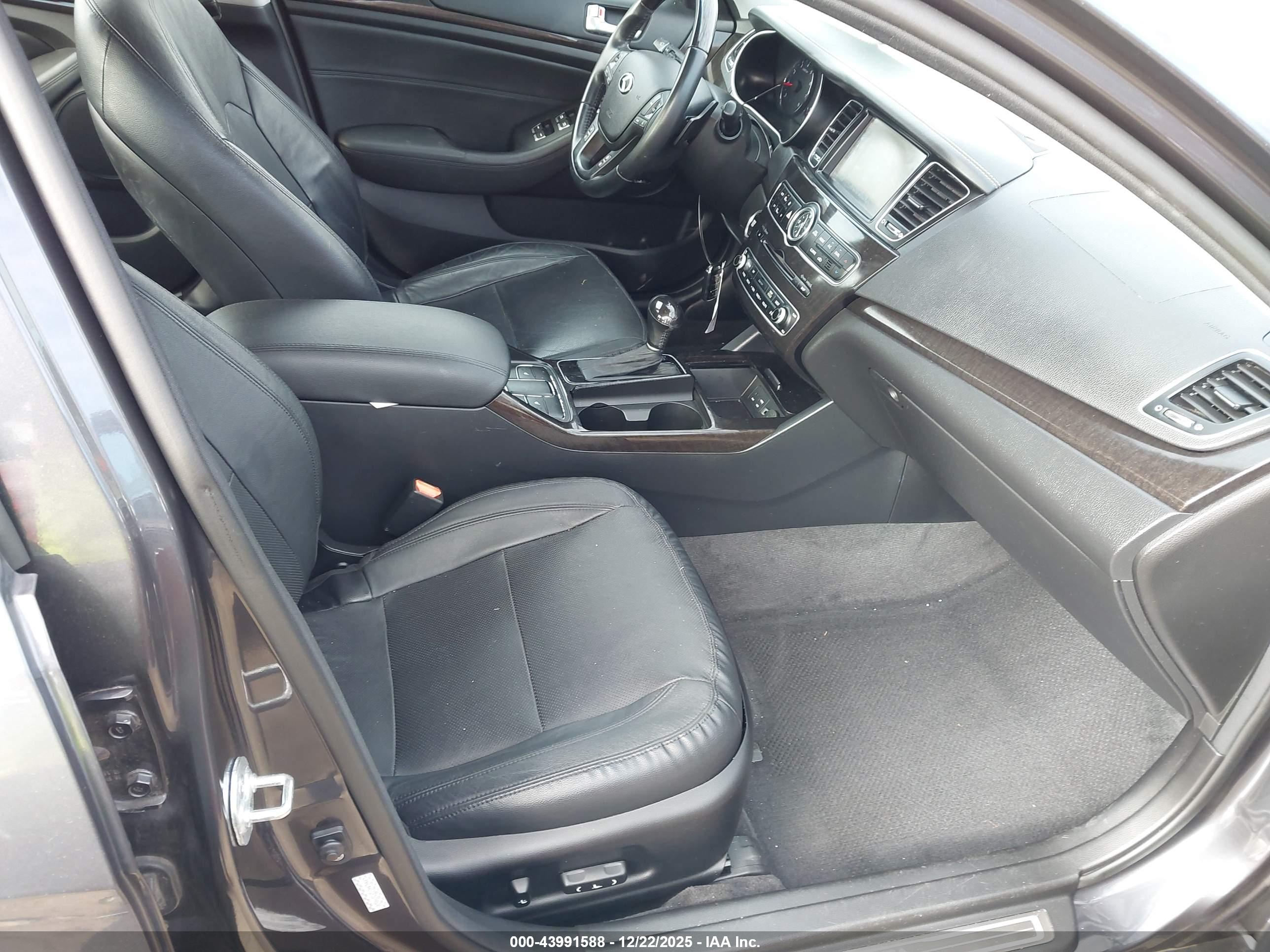 KIA CADENZA image 5