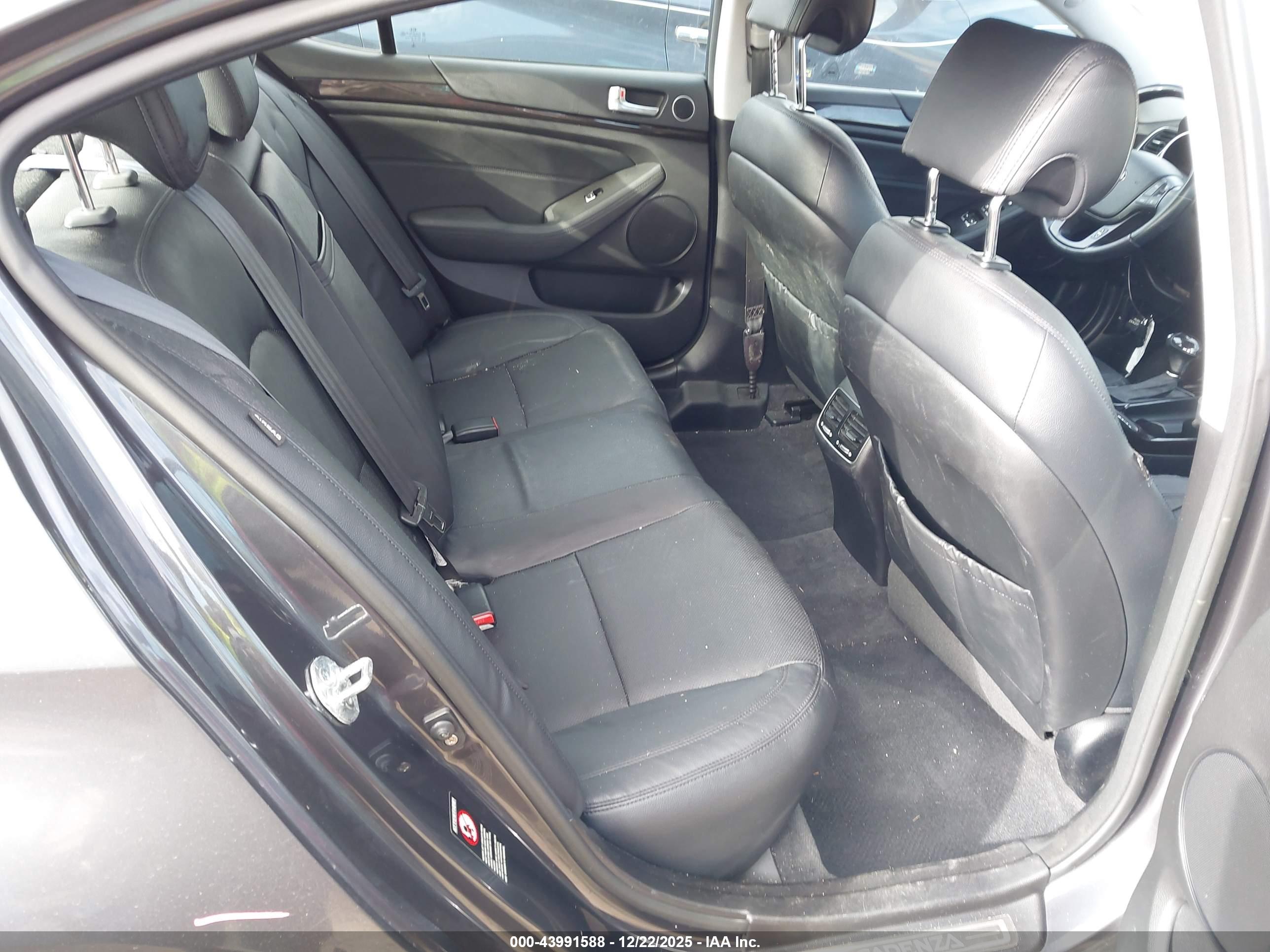 KIA CADENZA image 8