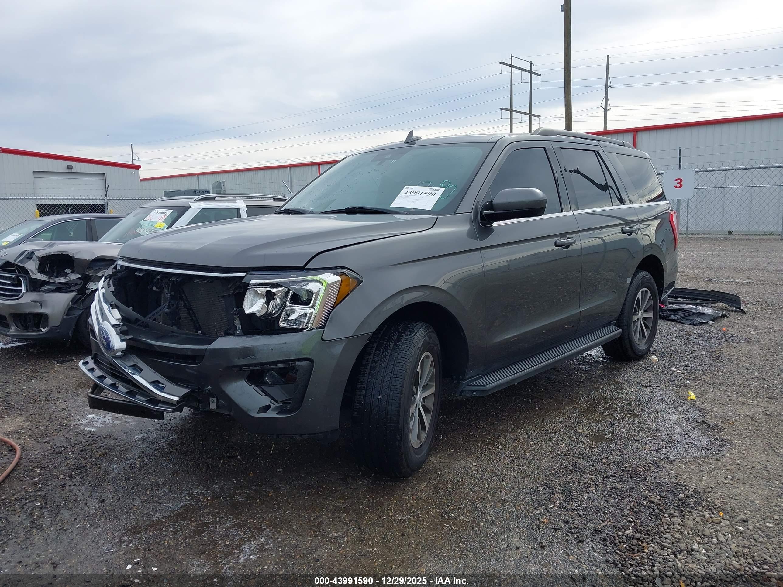 FORD EXPEDITION image 2