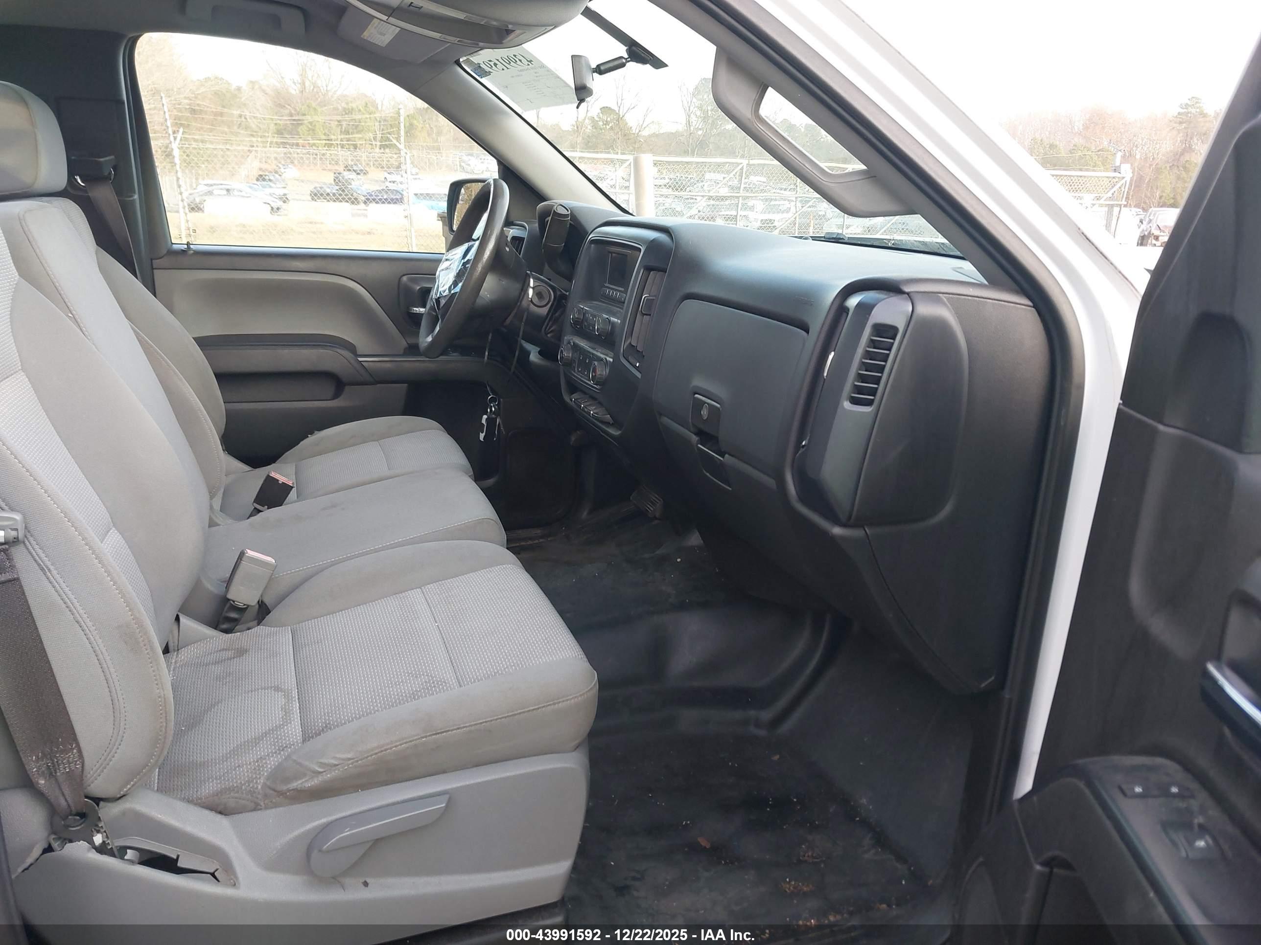 GMC SIERRA image 5
