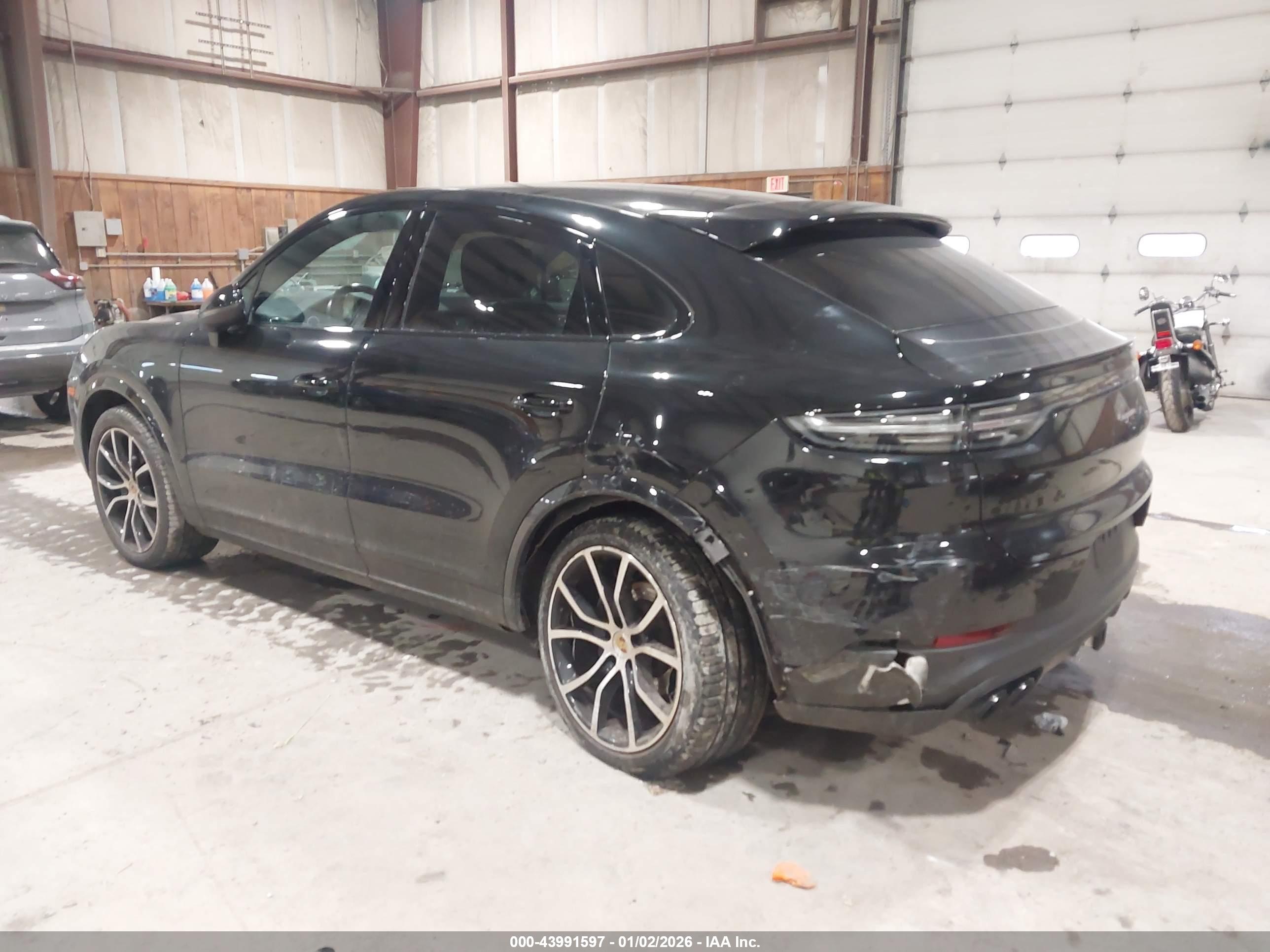 PORSCHE CAYENNE image 3