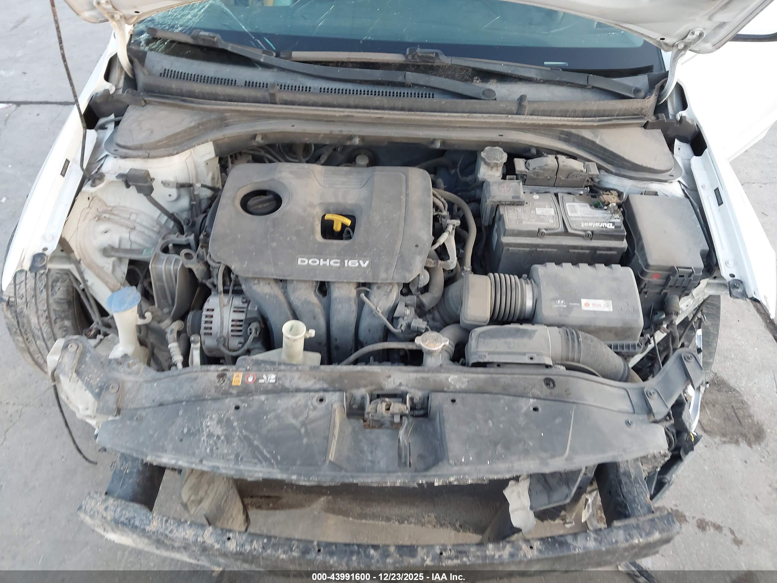 HYUNDAI ELANTRA image 10