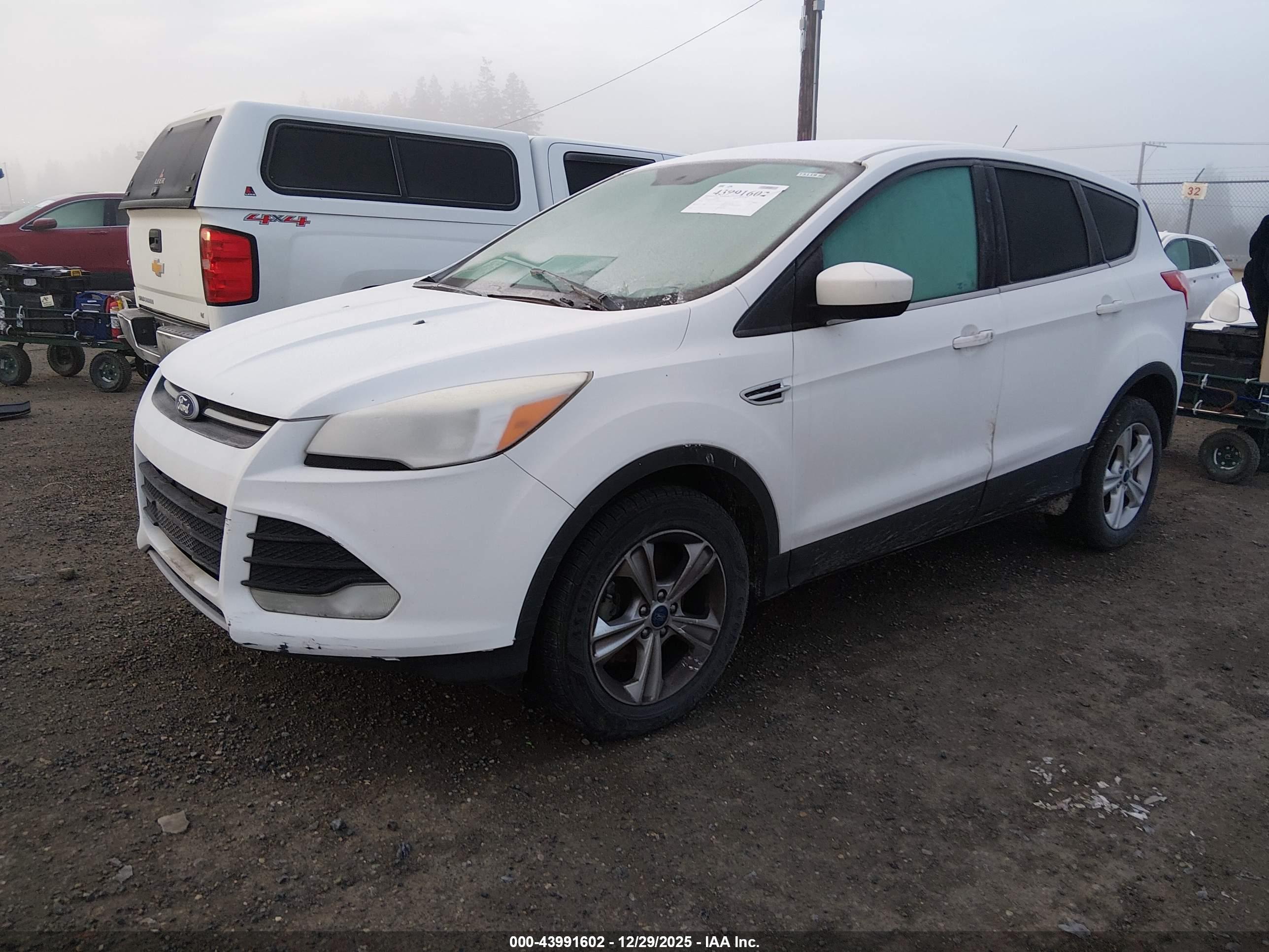 FORD ESCAPE image 2