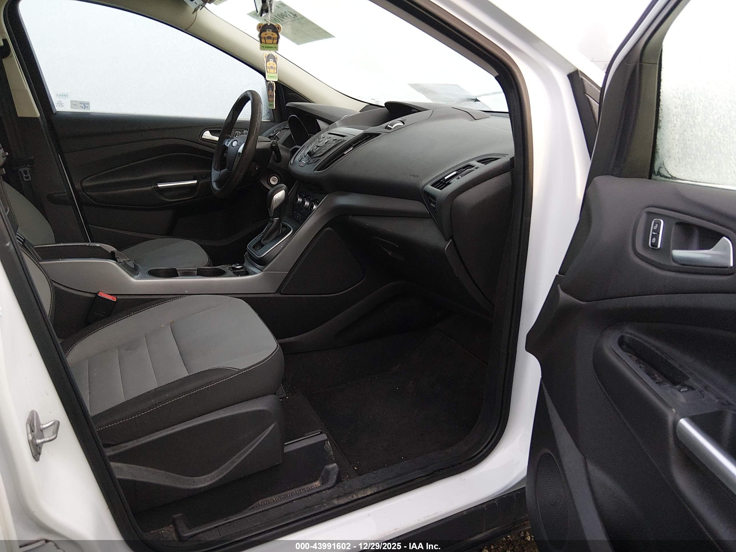 FORD ESCAPE image 5