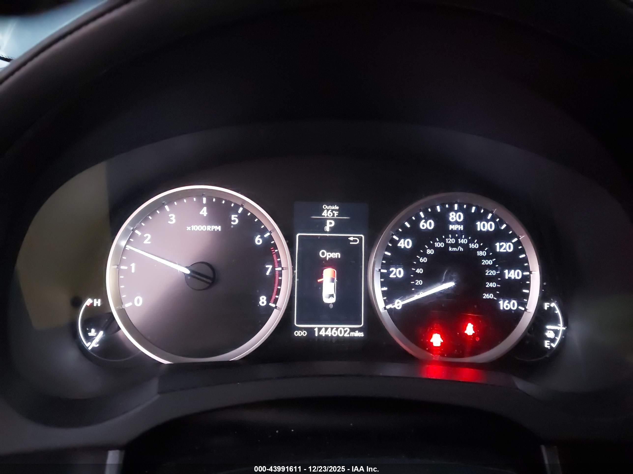LEXUS IS image 7