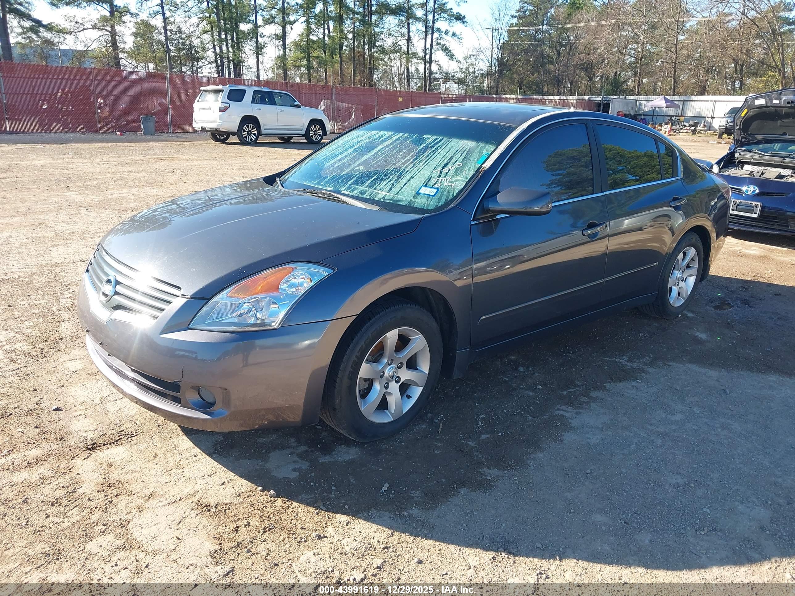 NISSAN ALTIMA image 2