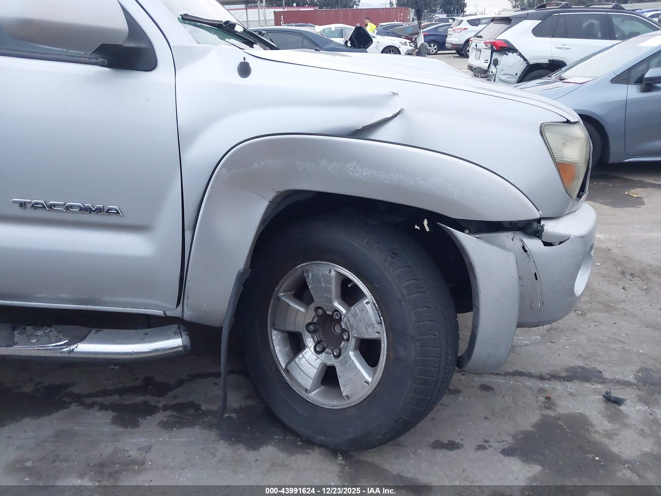 TOYOTA TACOMA image 6