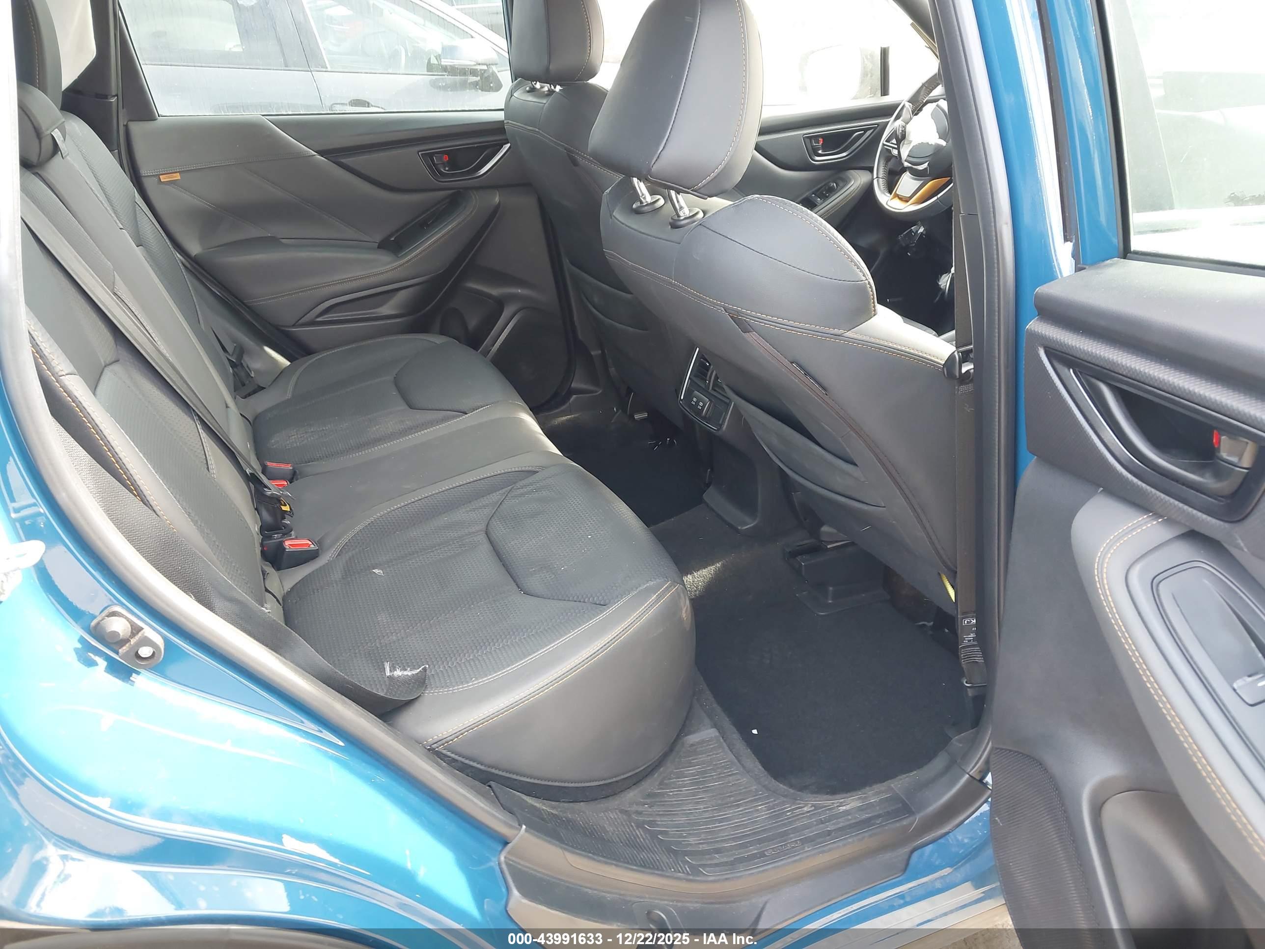 SUBARU FORESTER image 8