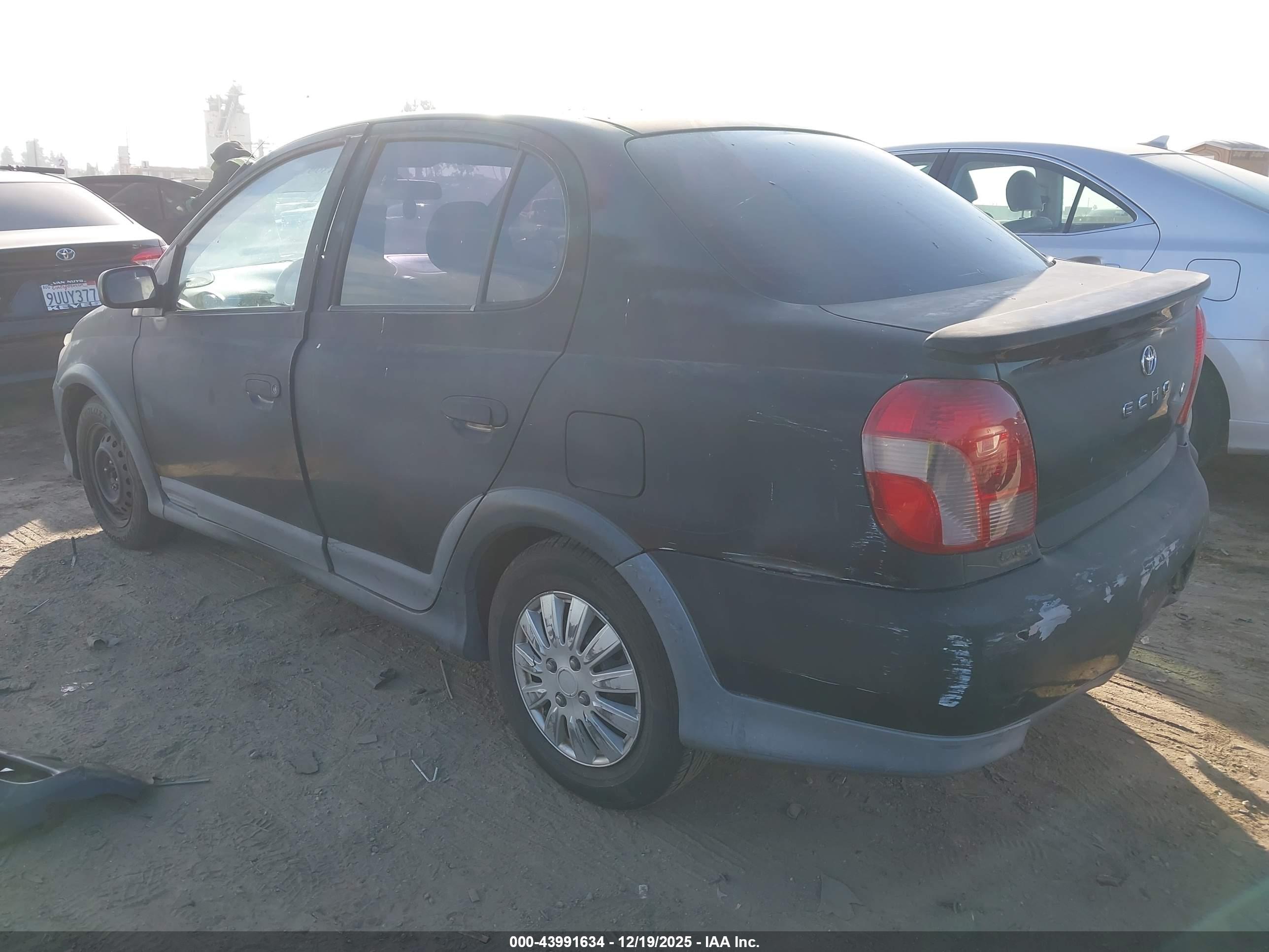TOYOTA ECHO image 3