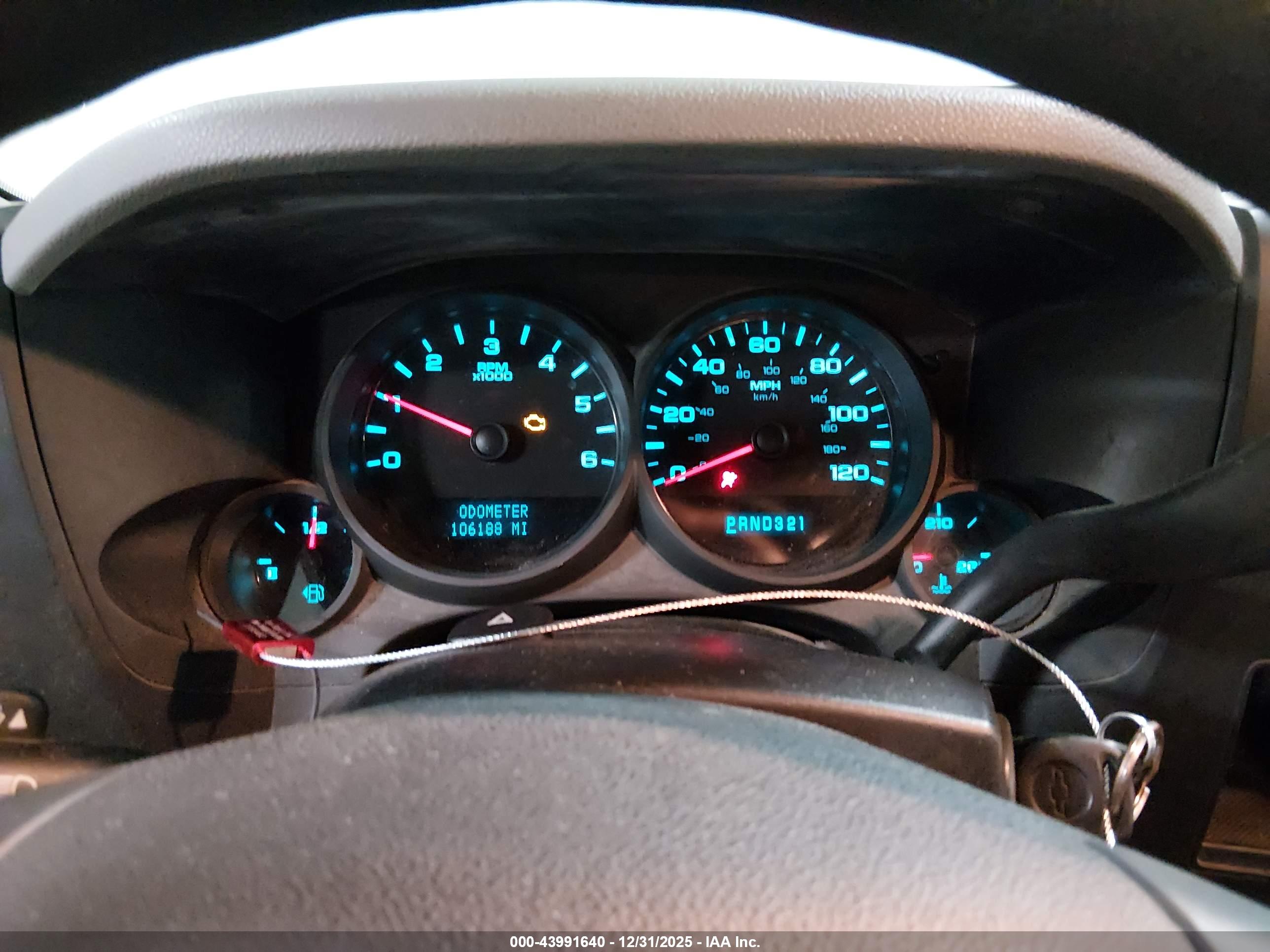 CHEVROLET SILVERADO image 7