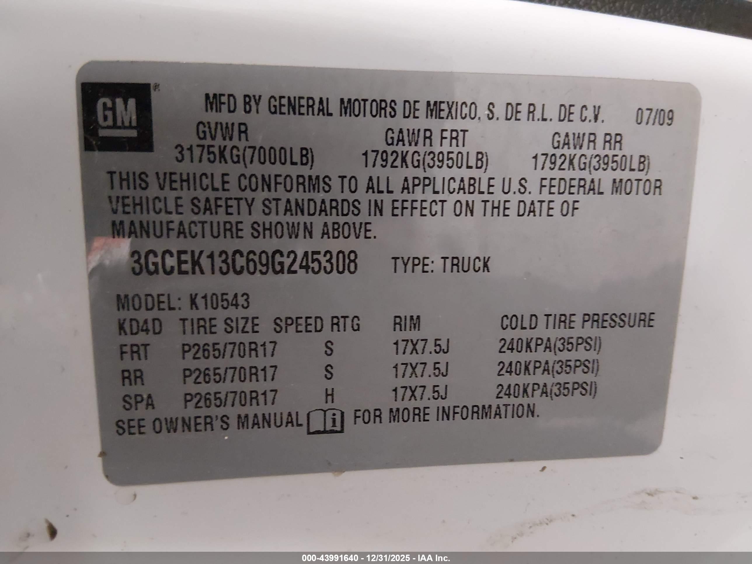CHEVROLET SILVERADO image 9