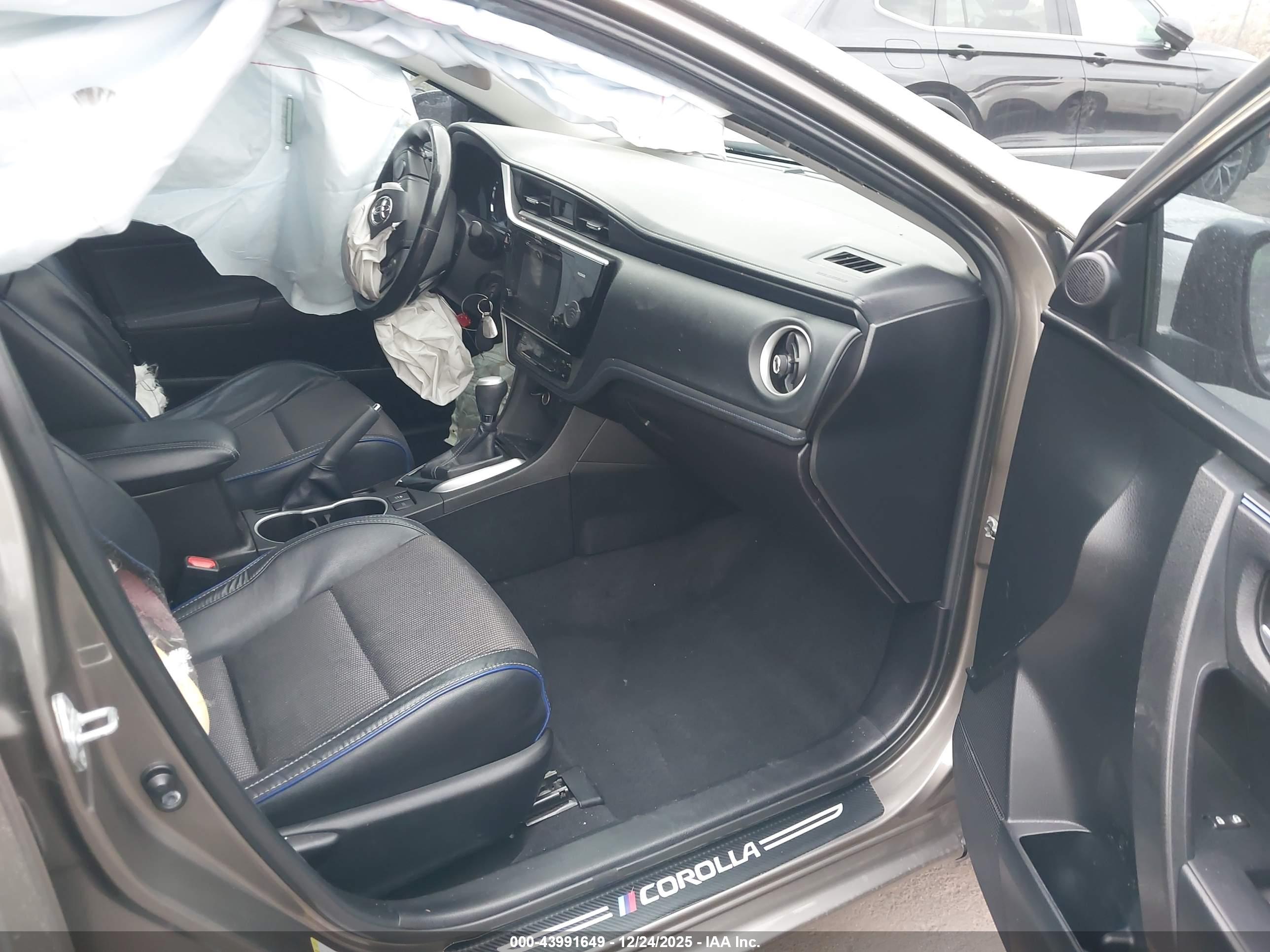 TOYOTA COROLLA image 5