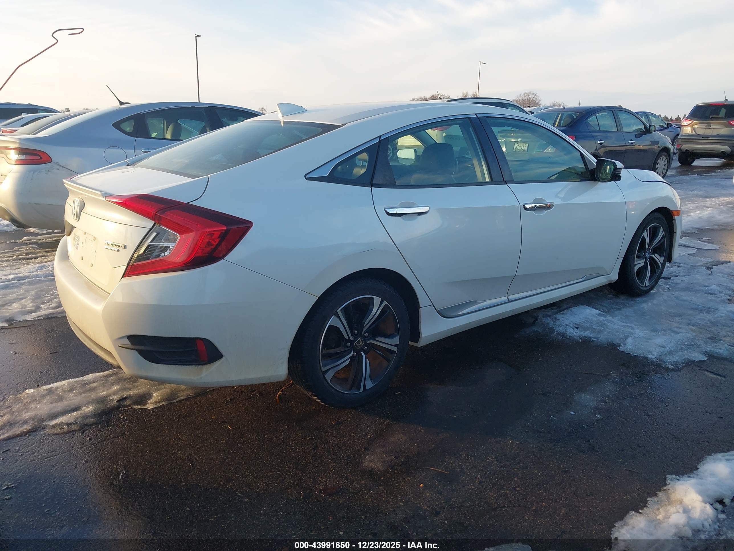 HONDA CIVIC image 4