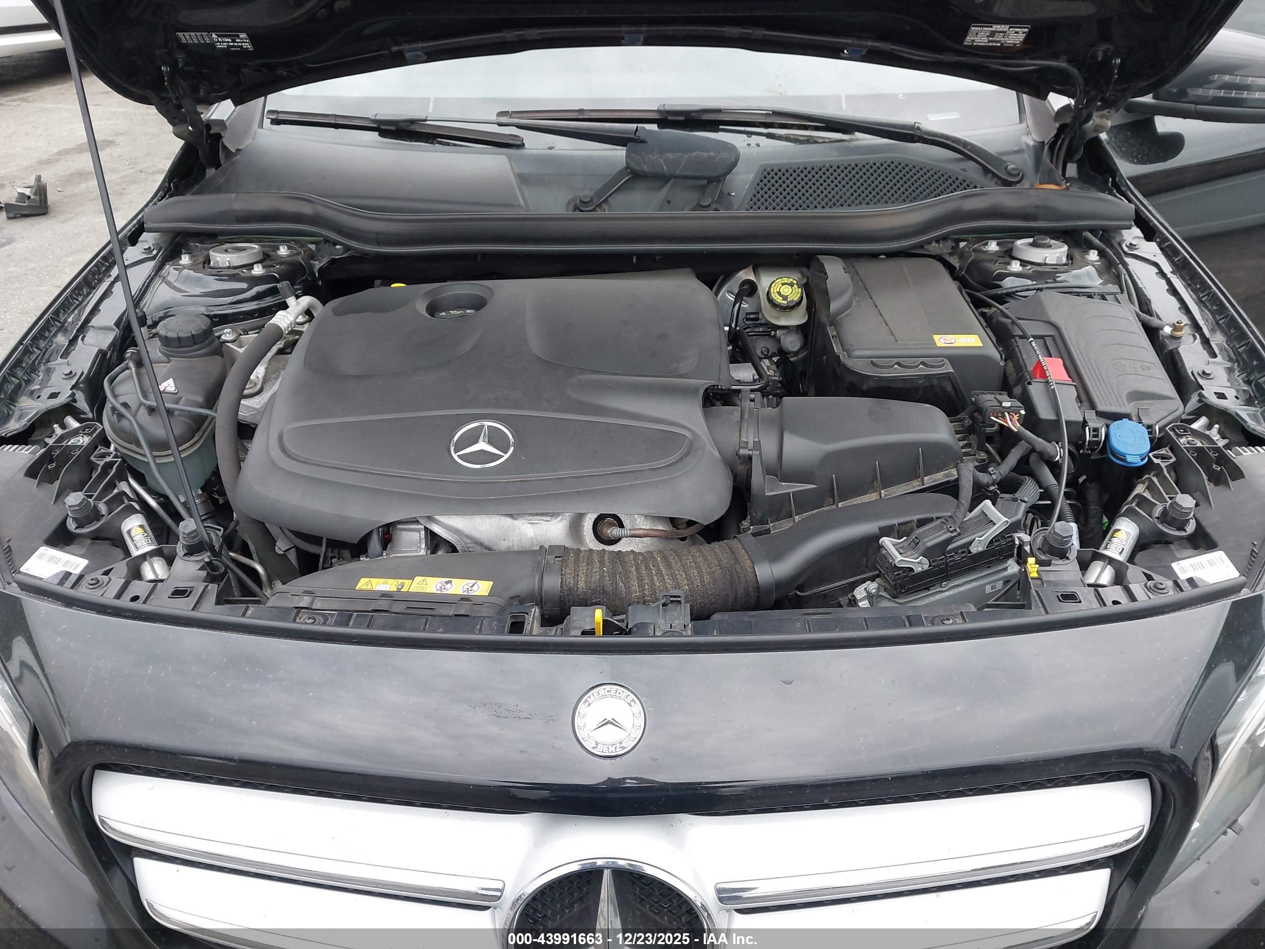 MERCEDES-BENZ GLA image 10