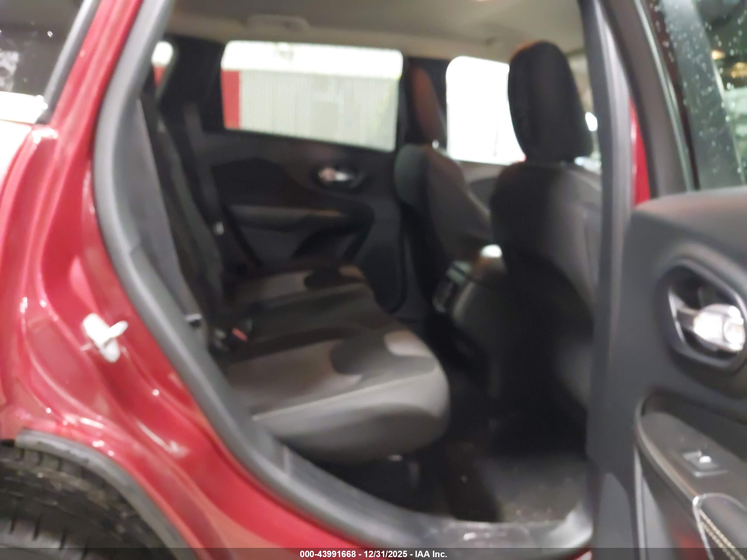 JEEP CHEROKEE image 8