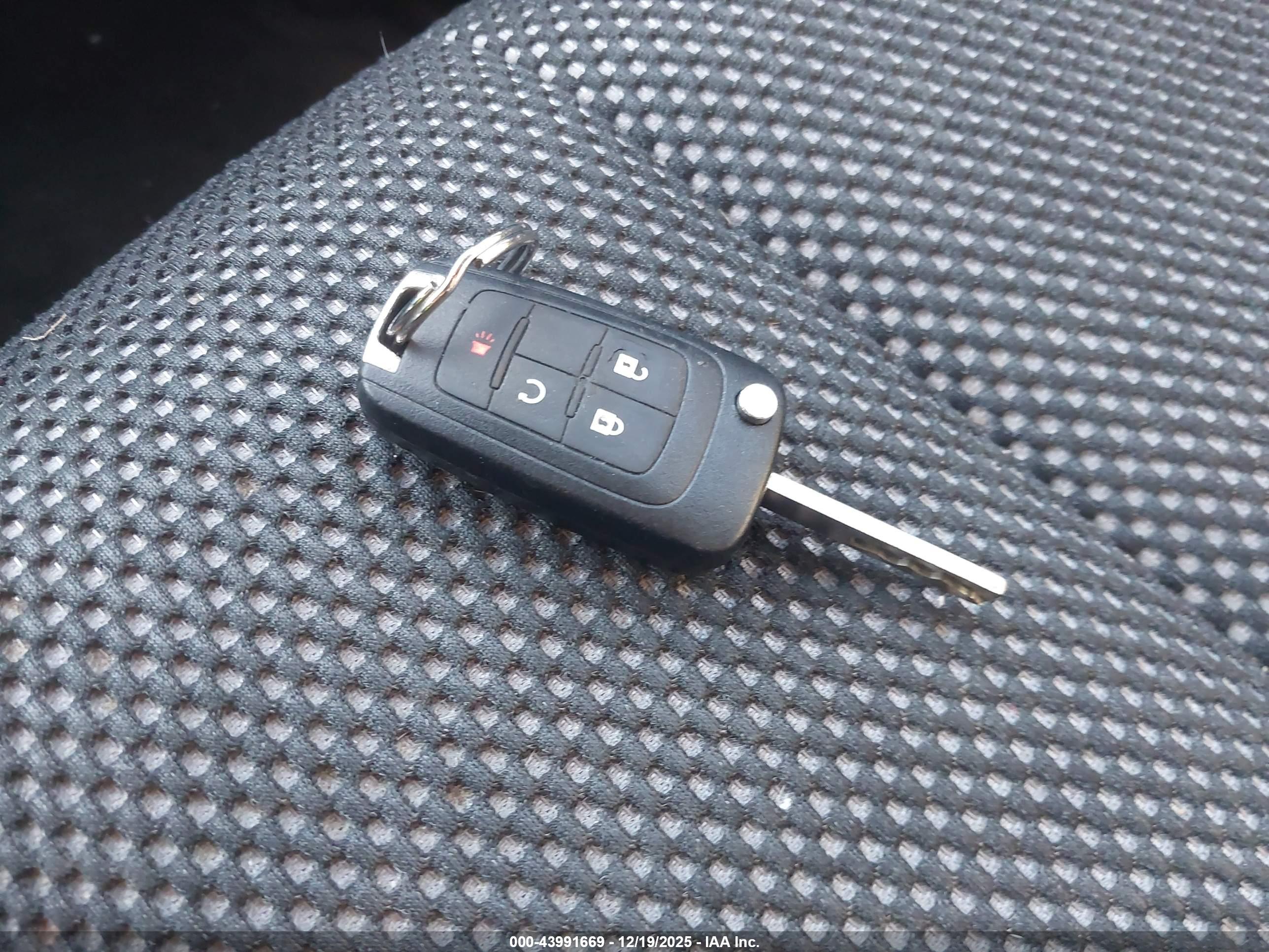 GMC TERRAIN image 11