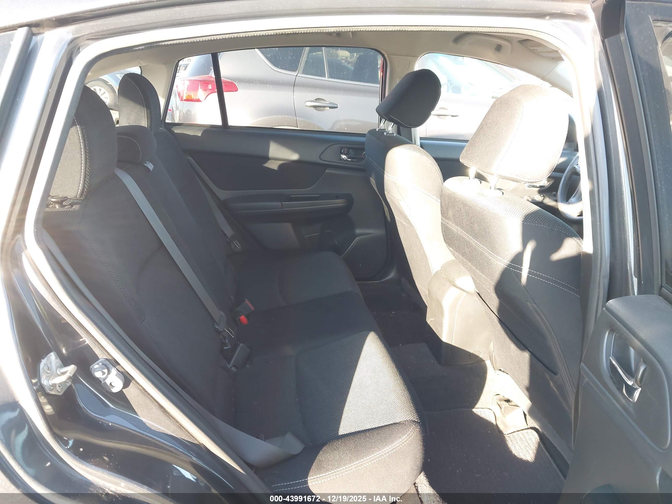 SUBARU XV image 8