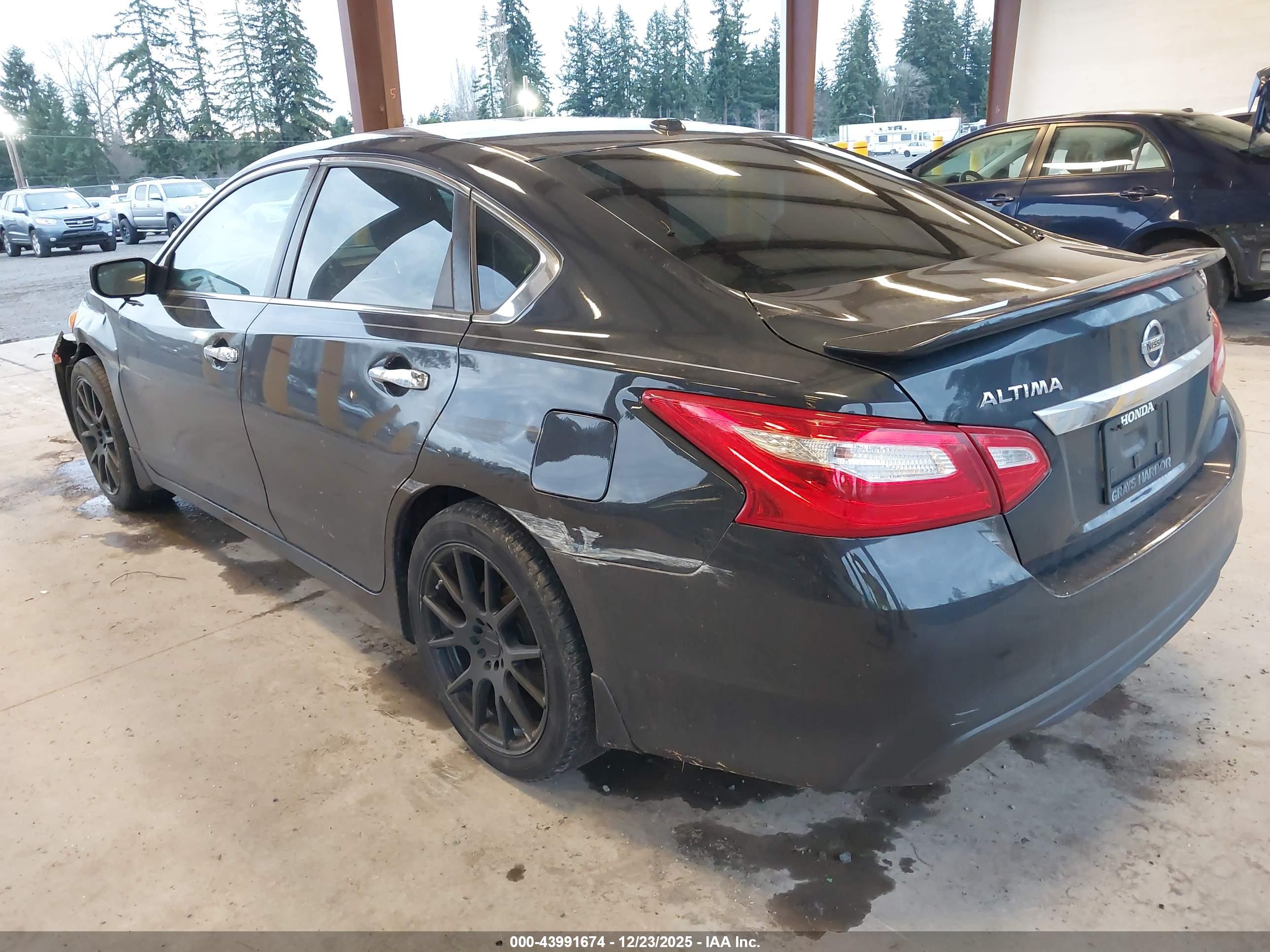 NISSAN ALTIMA image 3