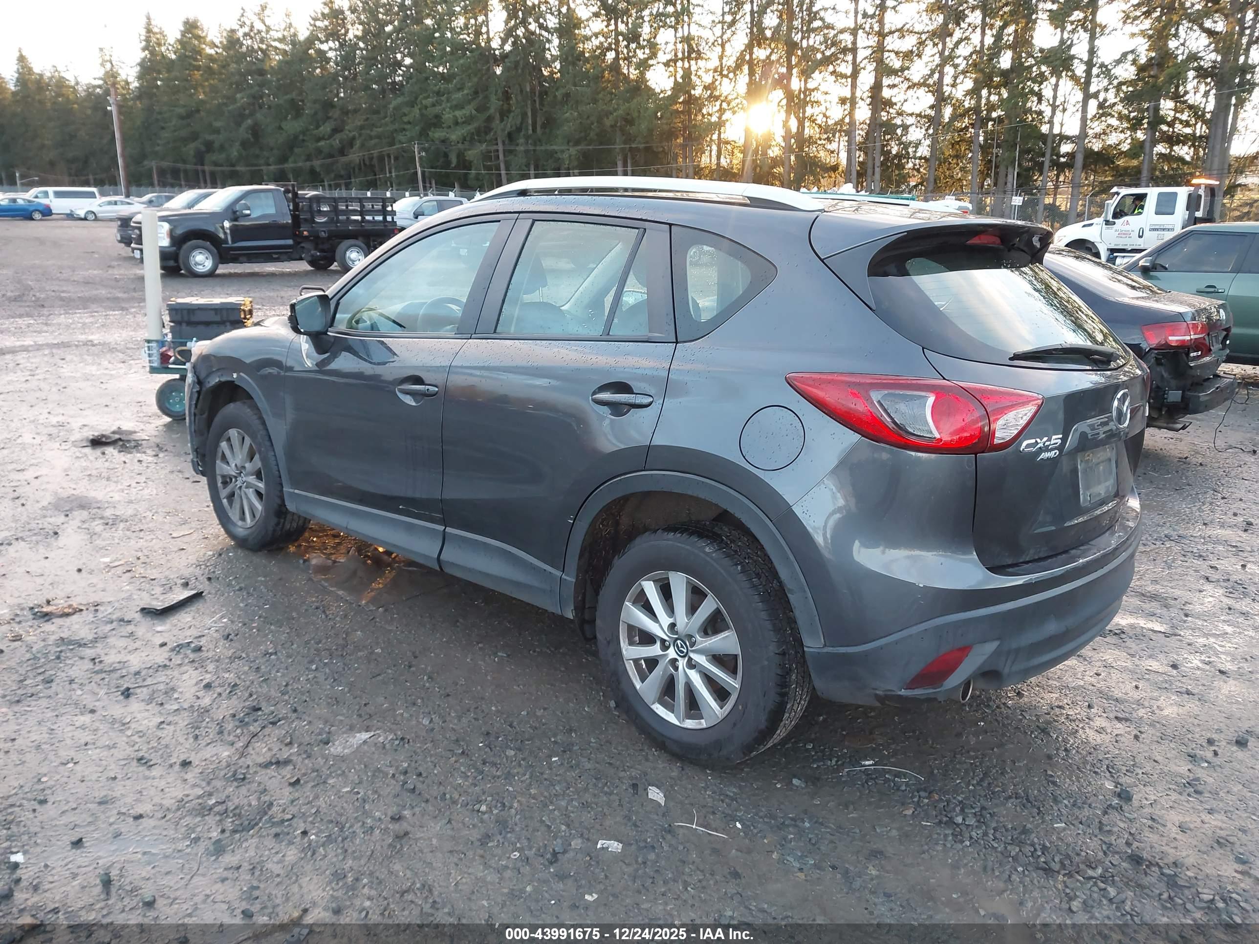 MAZDA CX-5 image 3