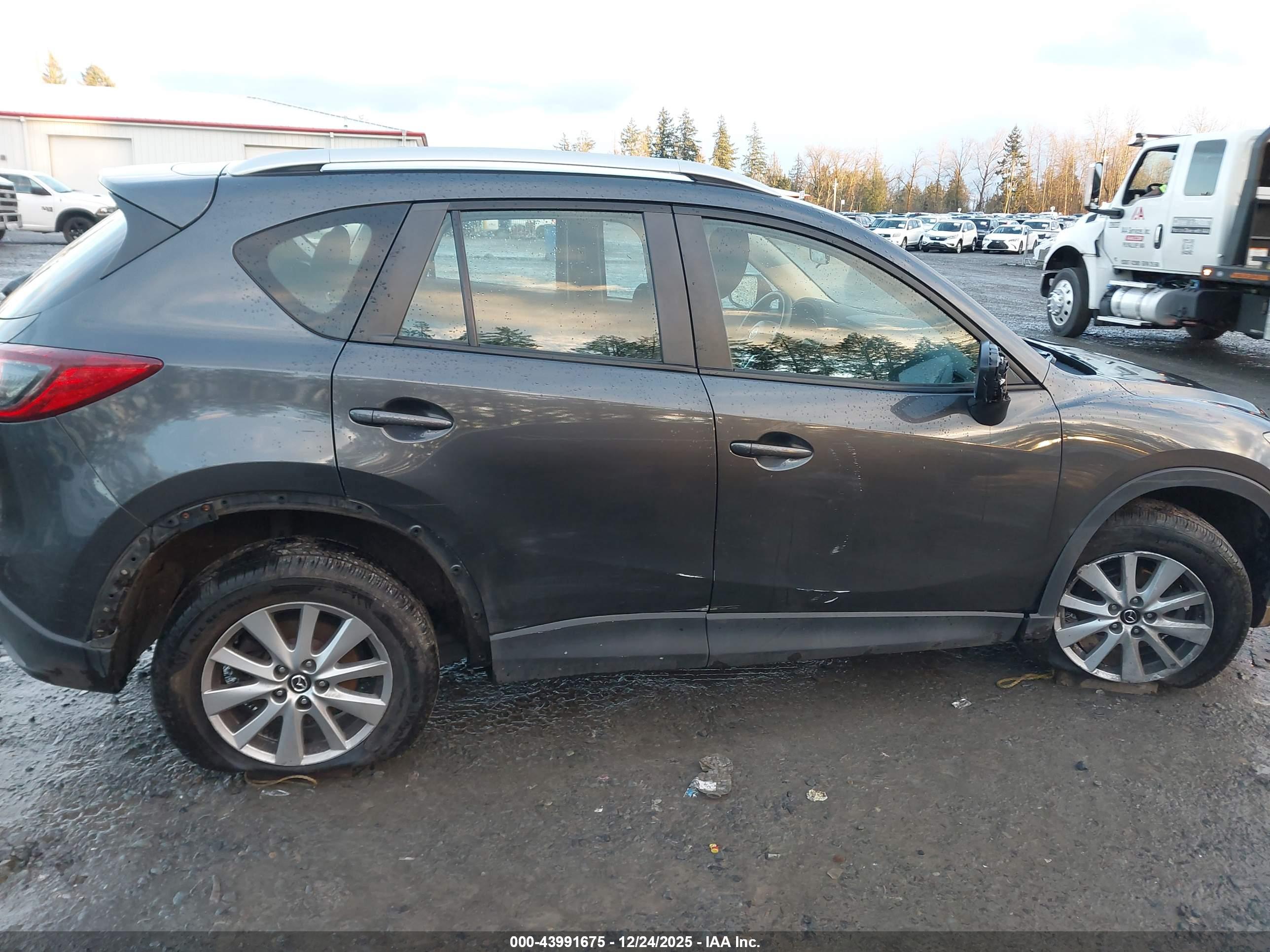 MAZDA CX-5 image 6