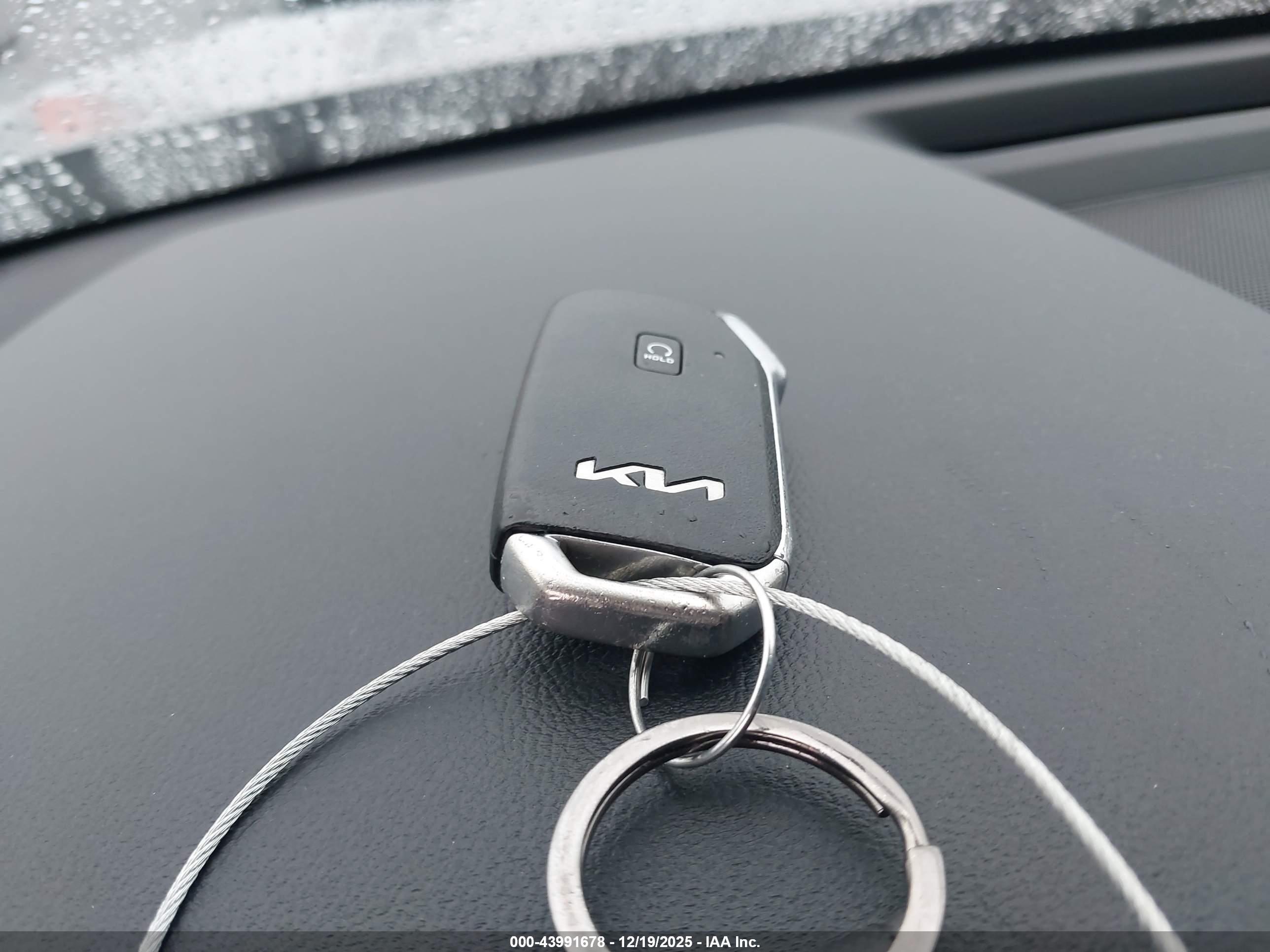 KIA SORENTO image 11