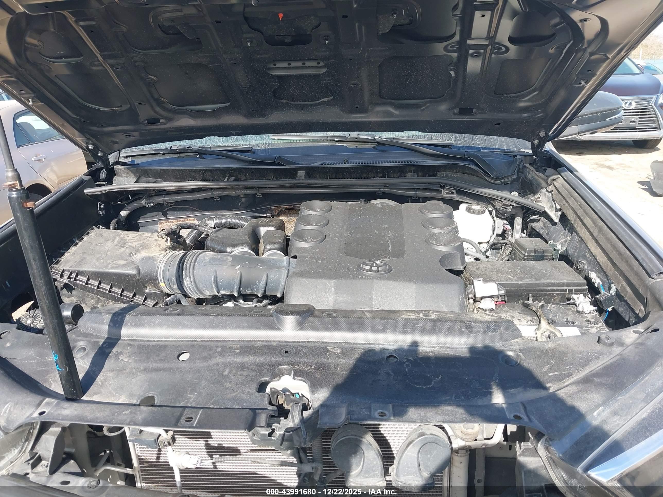 TOYOTA 4RUNNER image 10