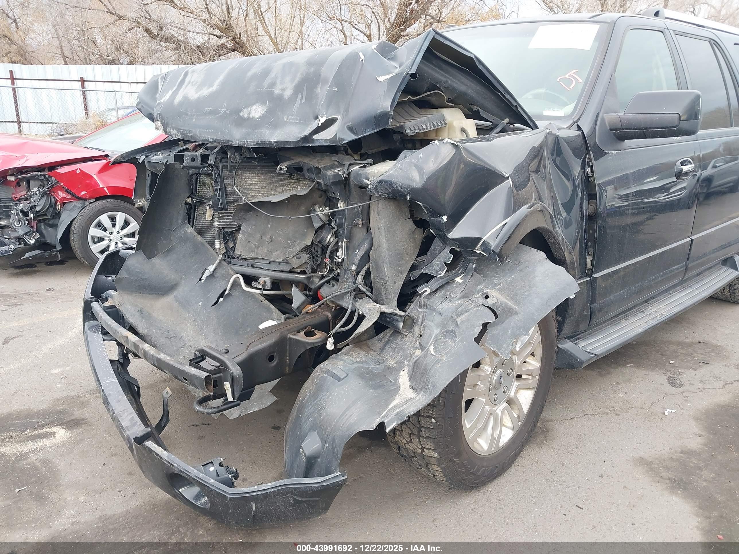FORD EXPEDITION image 6