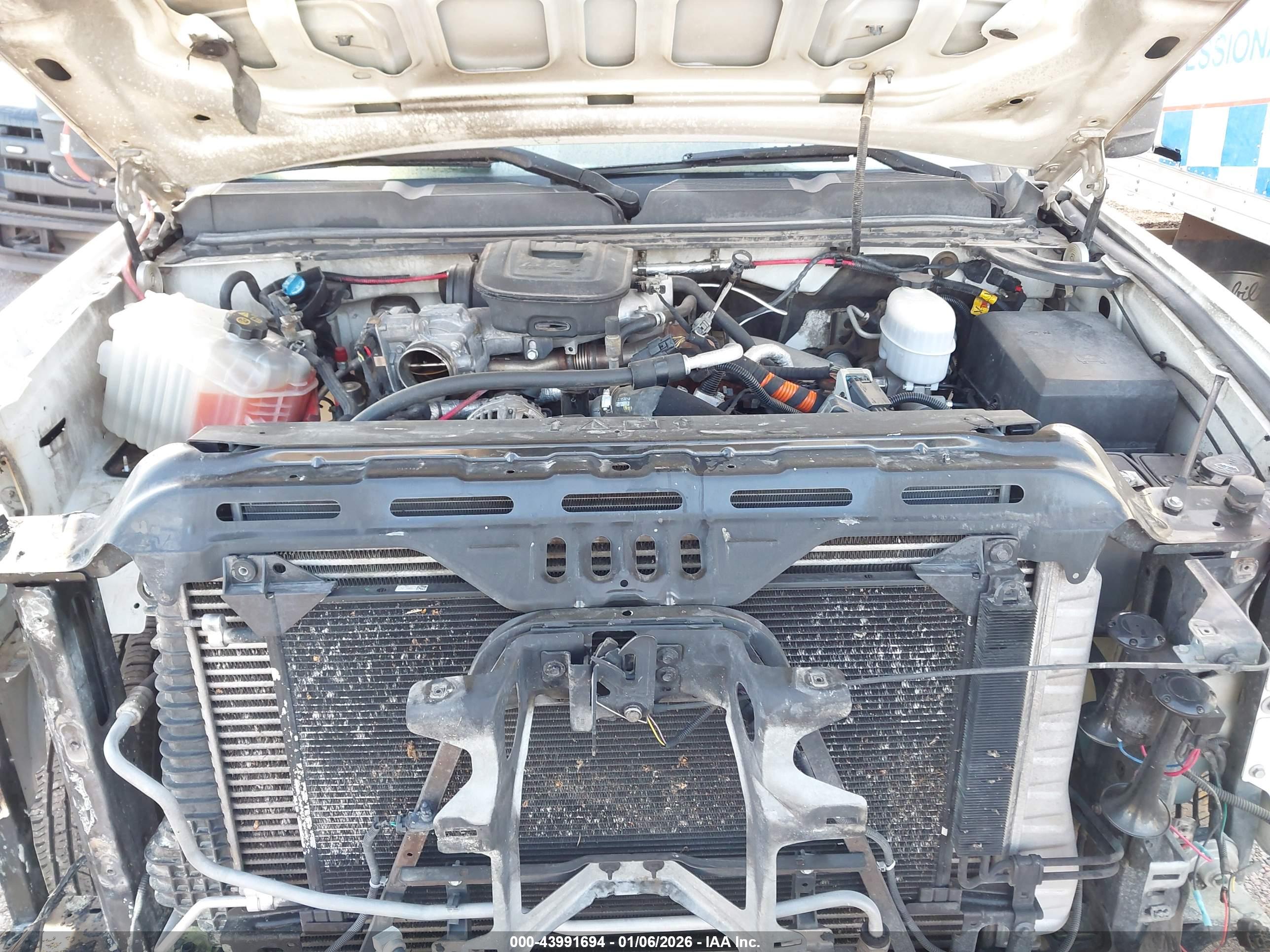 CHEVROLET SILVERADO image 10