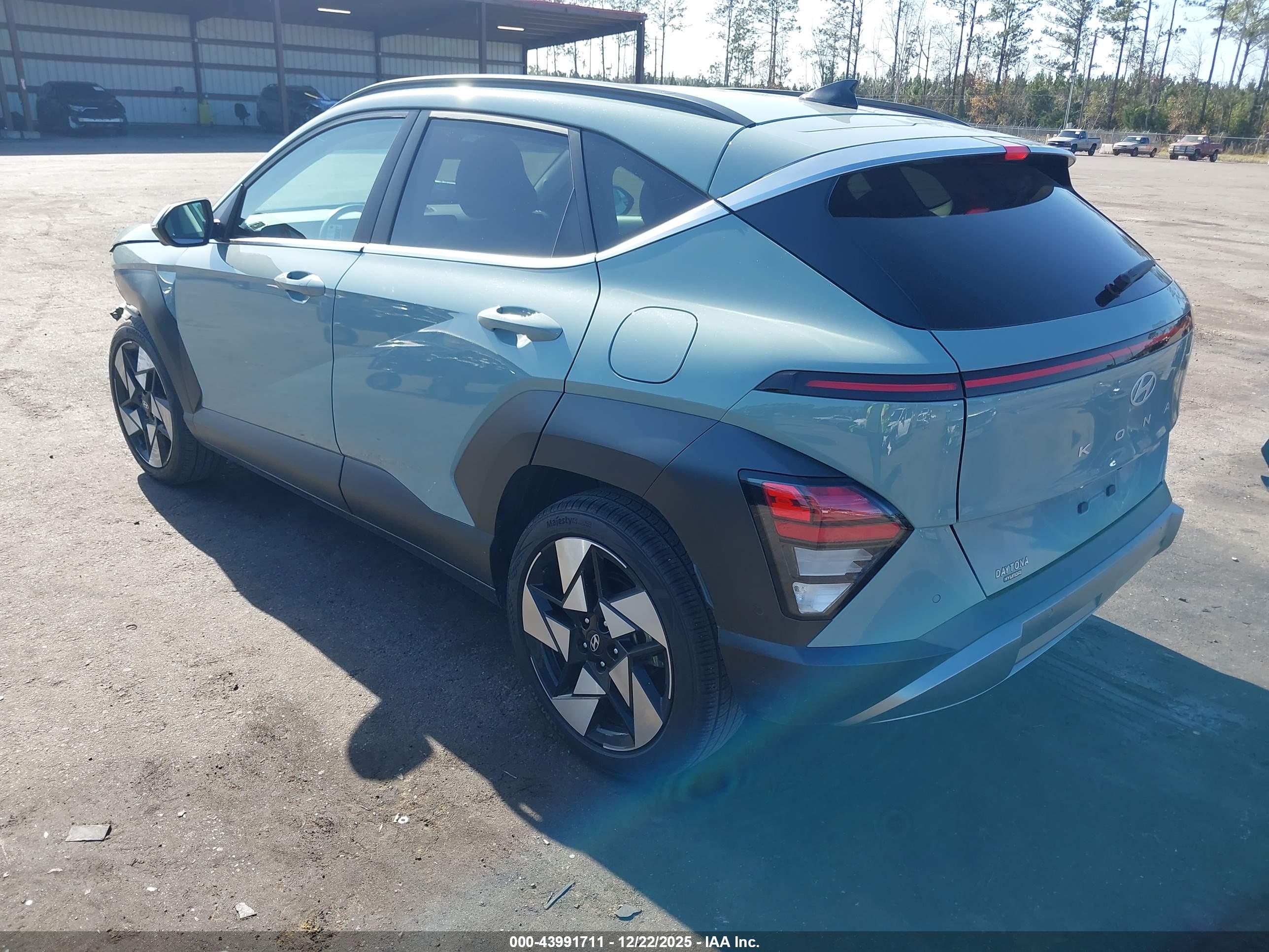 HYUNDAI KONA image 3