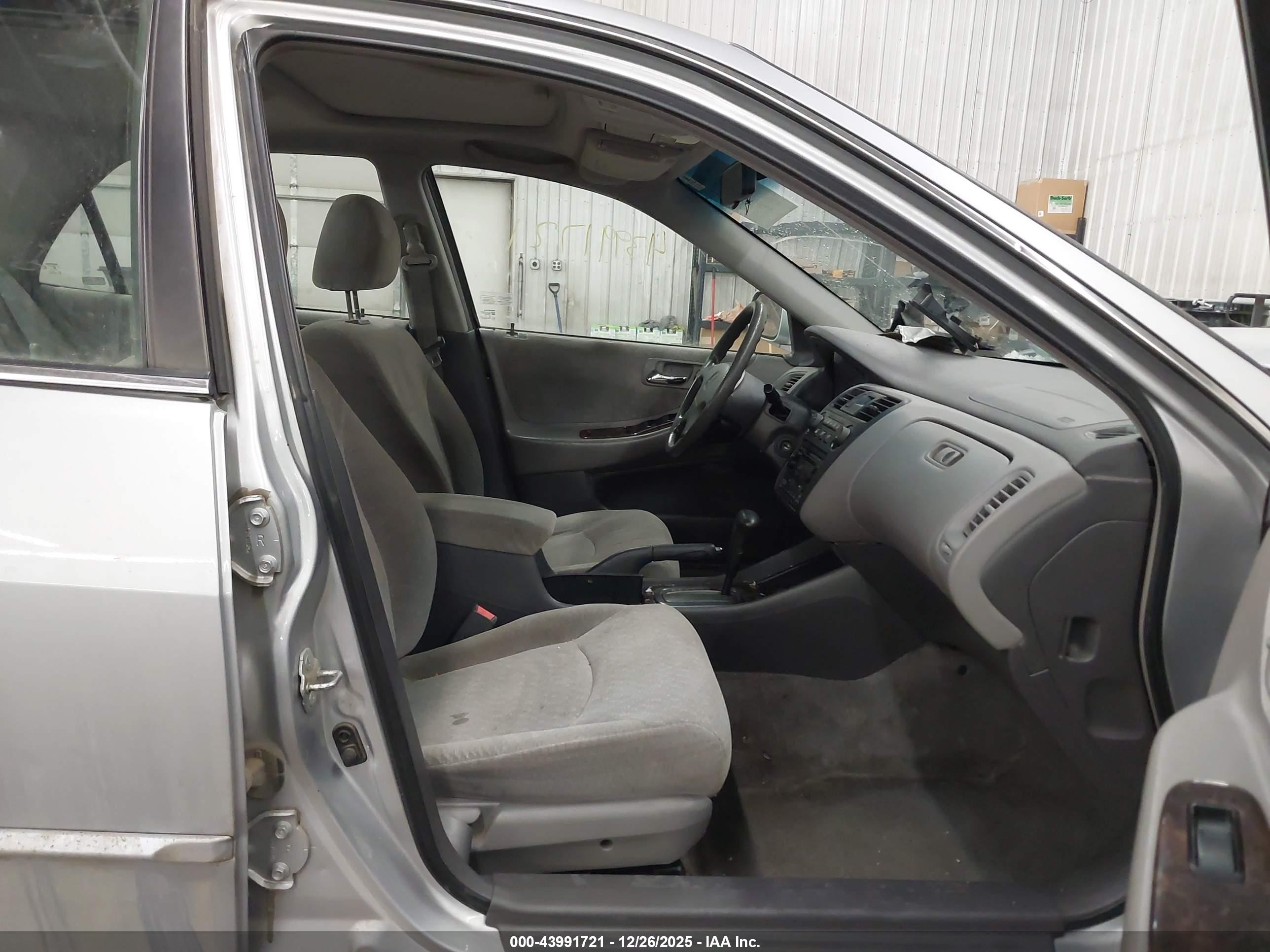 HONDA ACCORD image 5