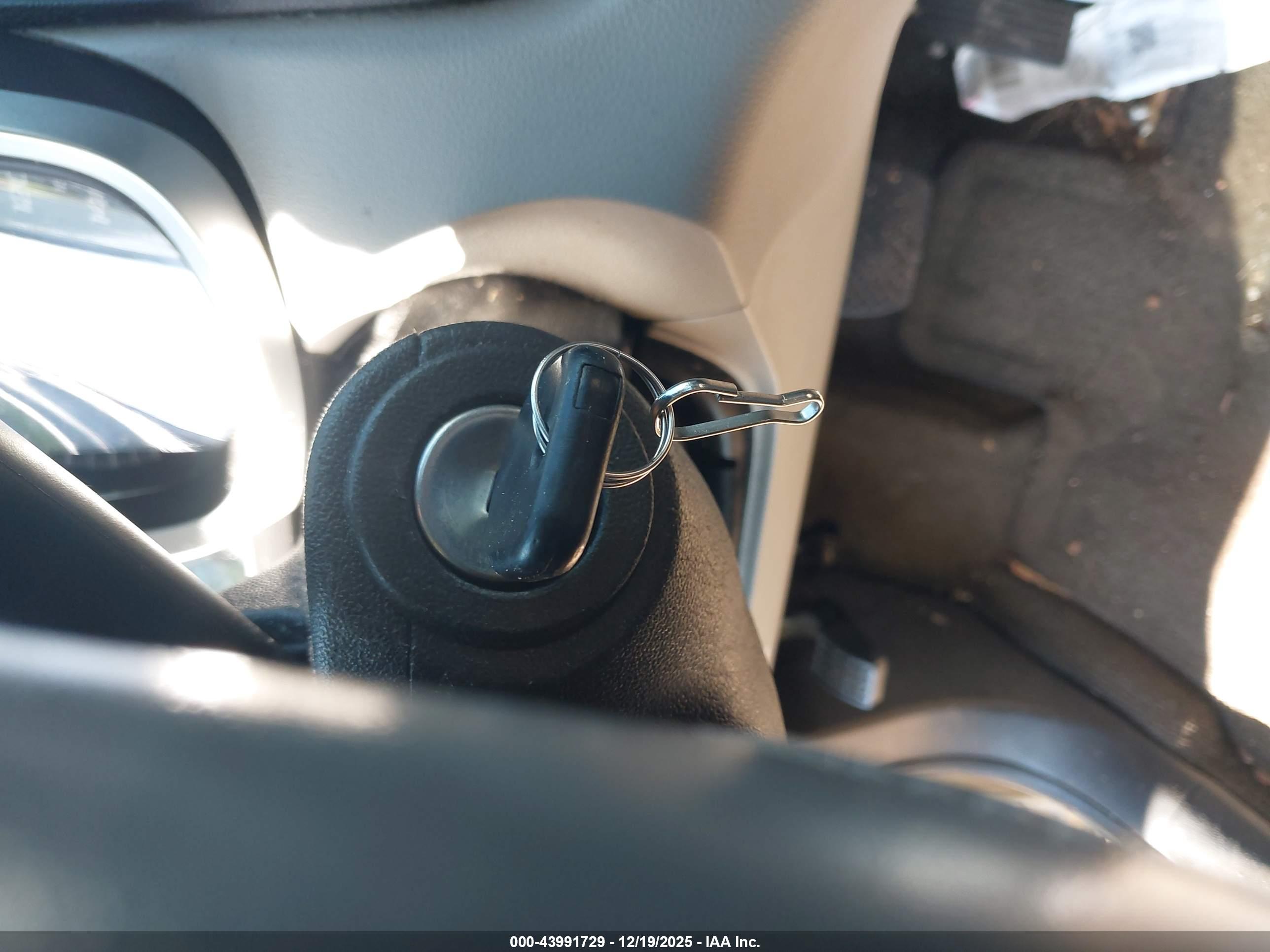 CHEVROLET EQUINOX image 11