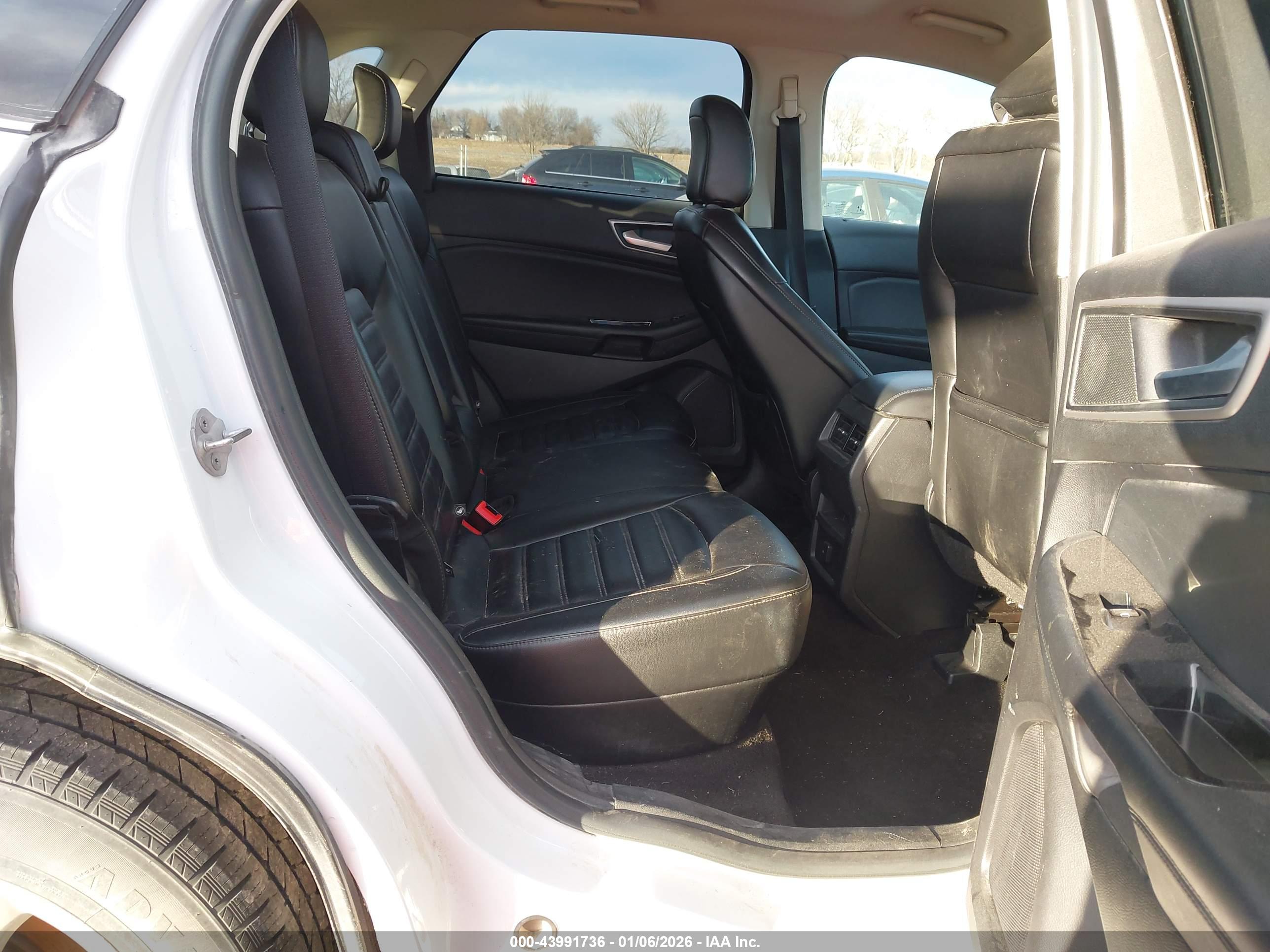 FORD EDGE image 8