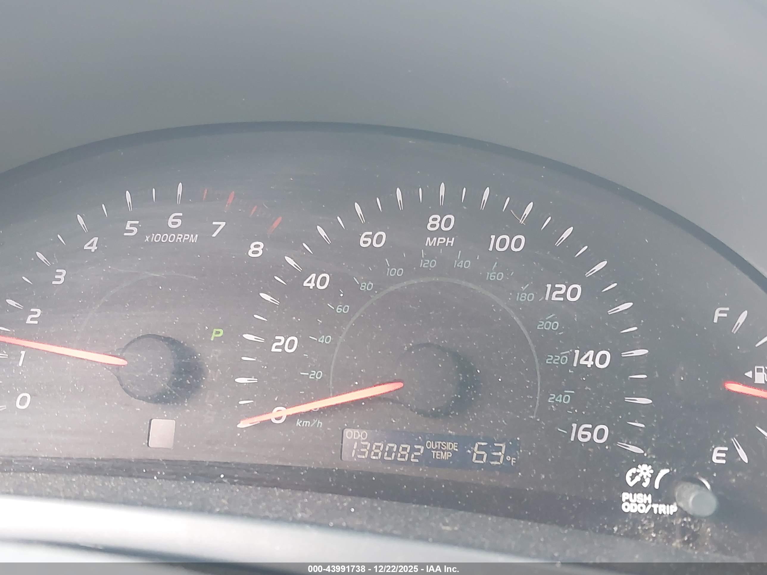 TOYOTA CAMRY image 7