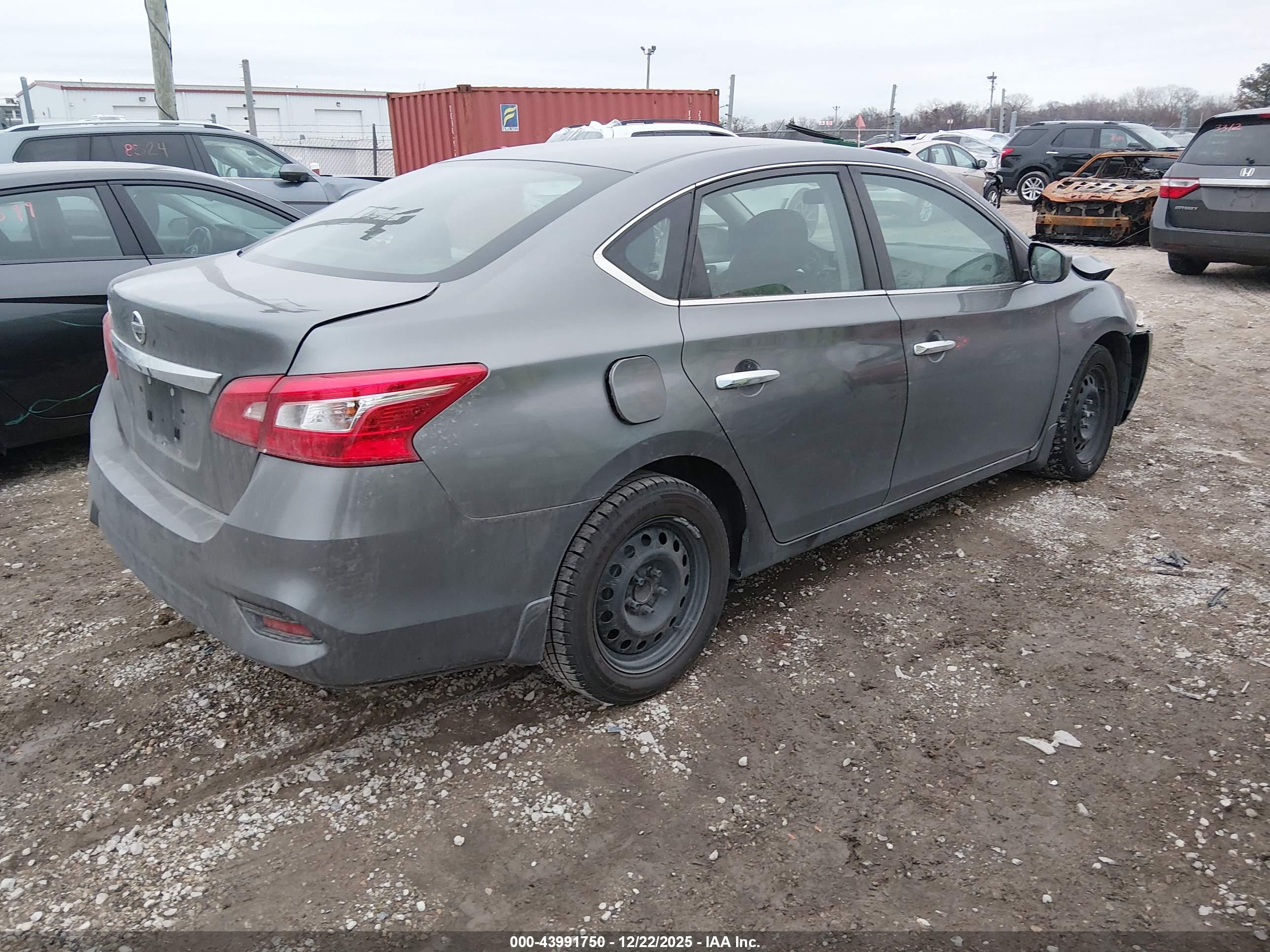 NISSAN SENTRA image 4
