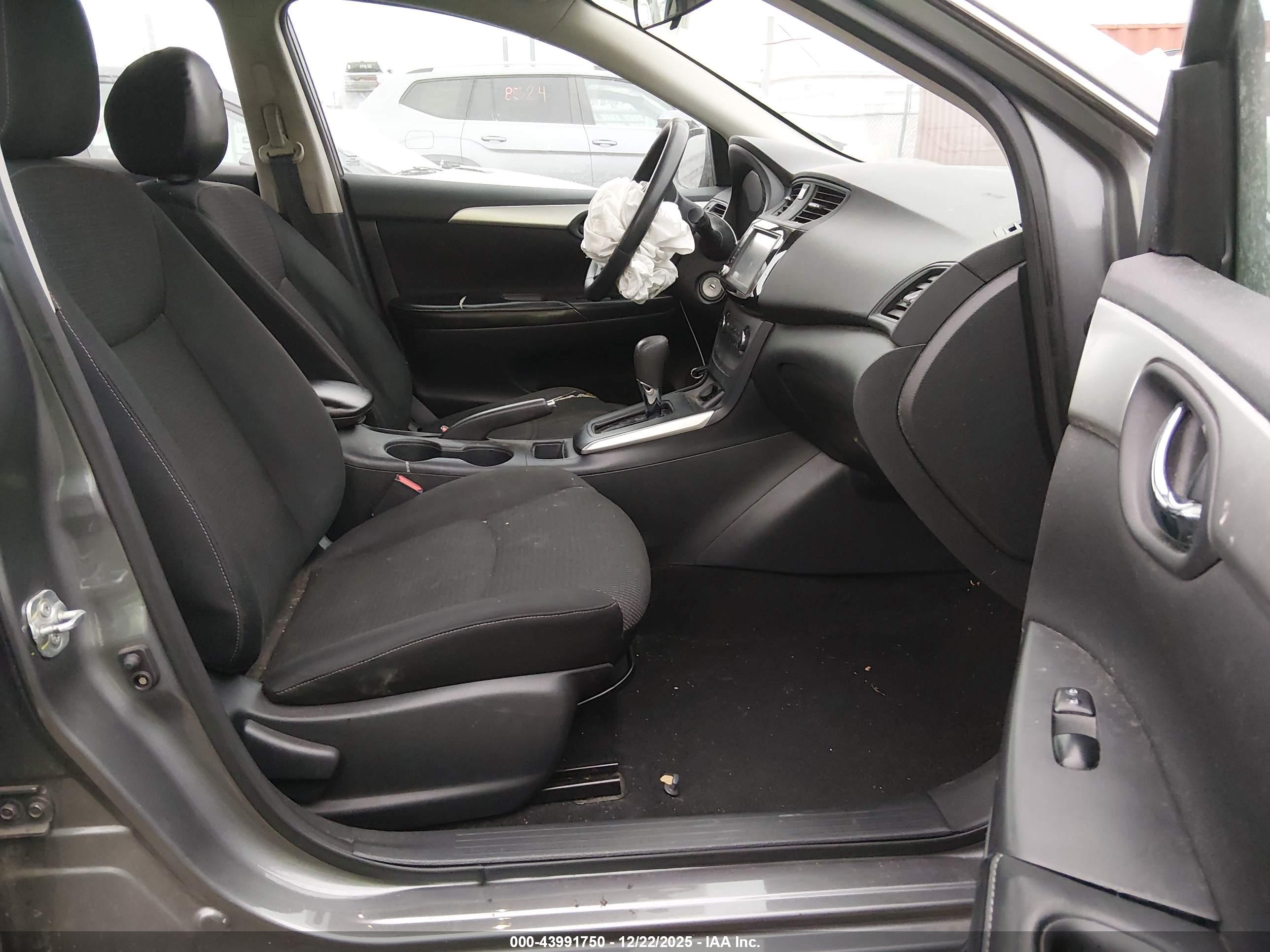 NISSAN SENTRA image 5