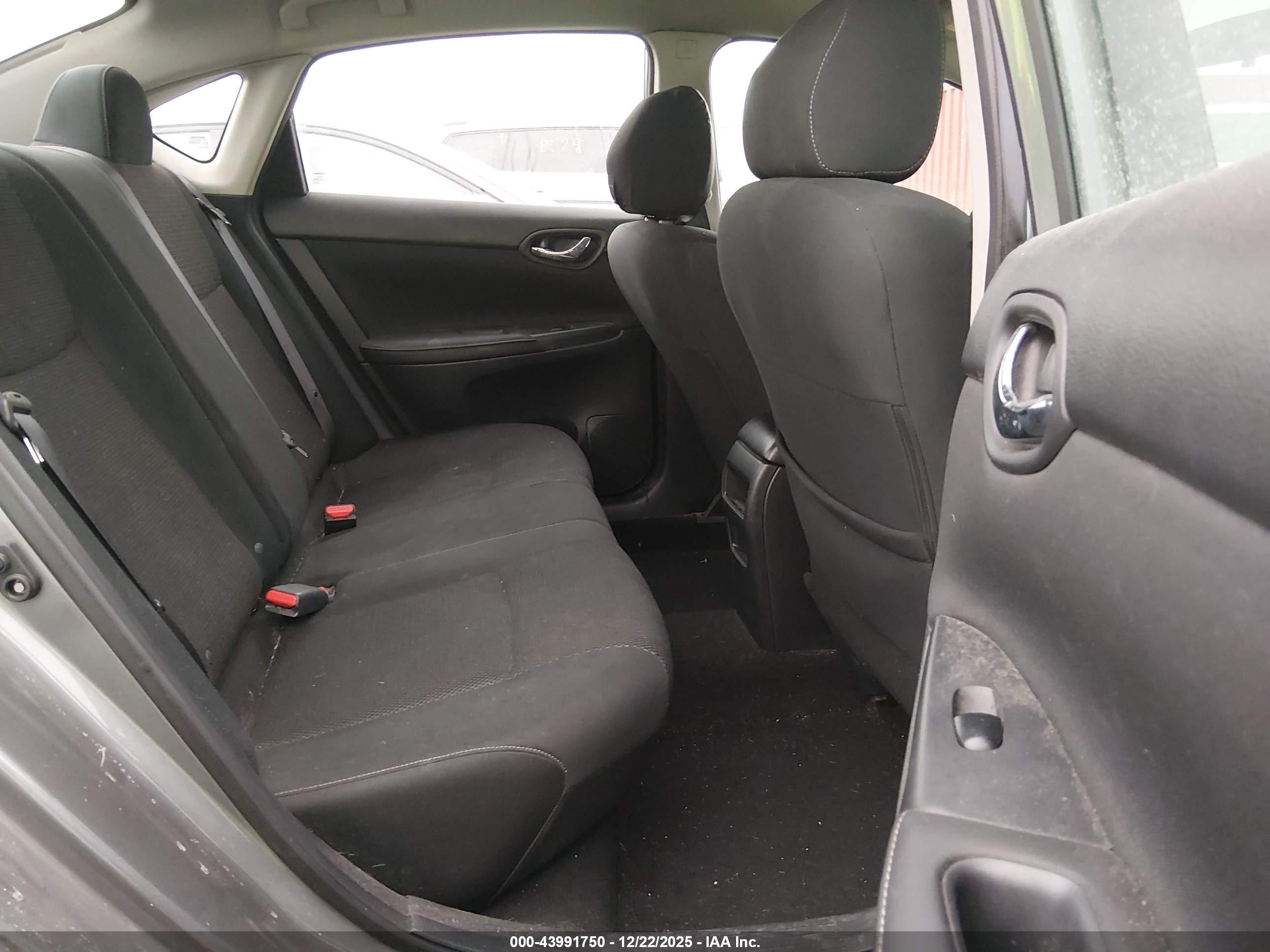 NISSAN SENTRA image 8