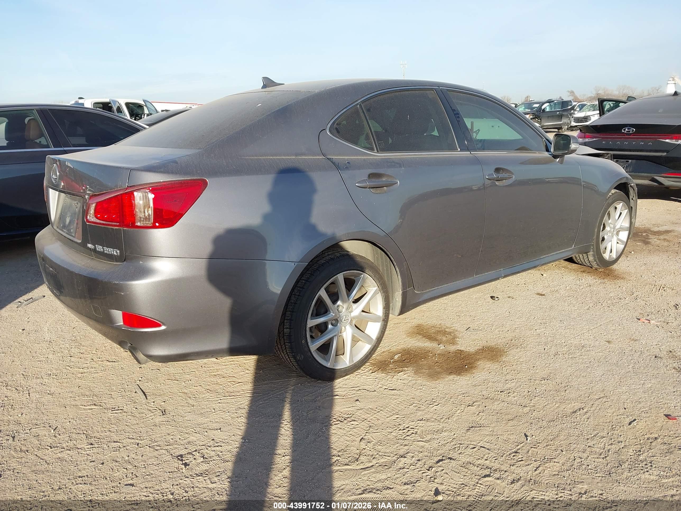 LEXUS IS image 4