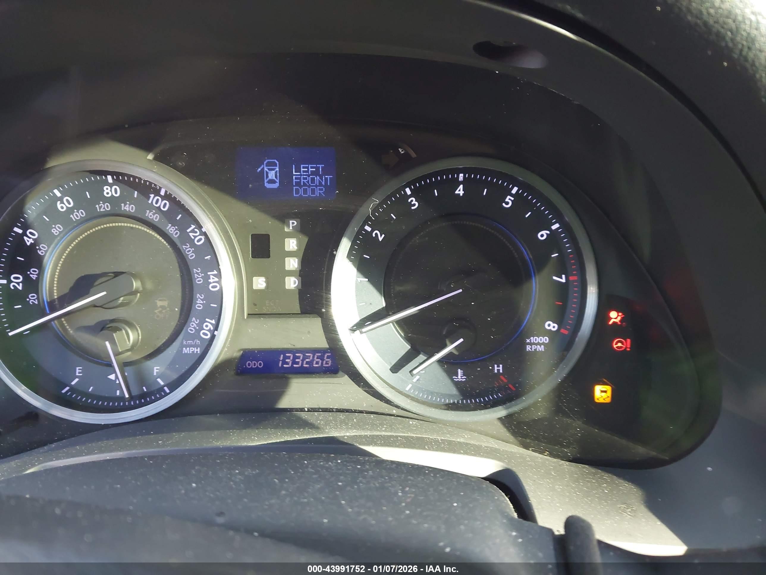 LEXUS IS image 7