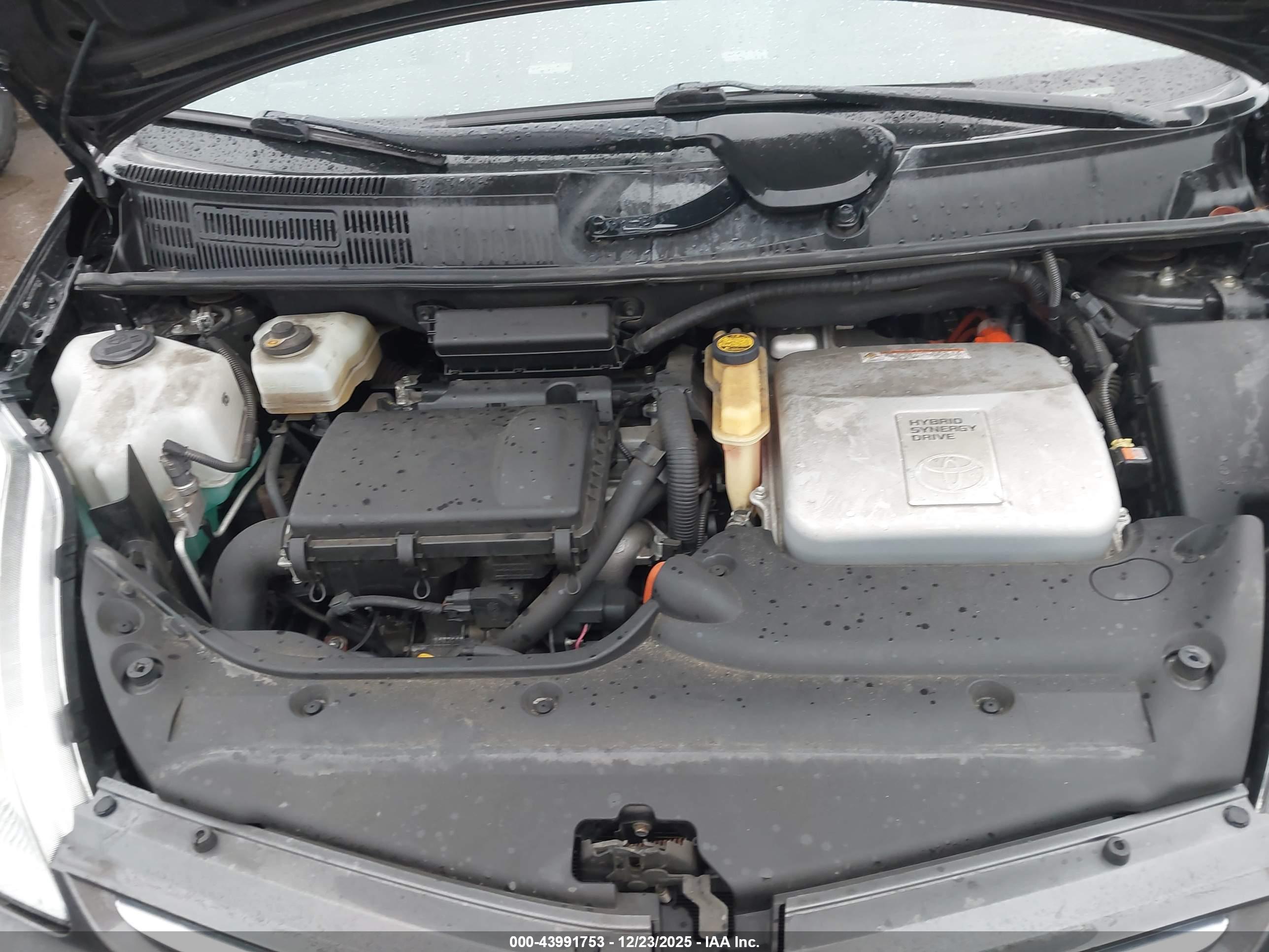 TOYOTA PRIUS image 10