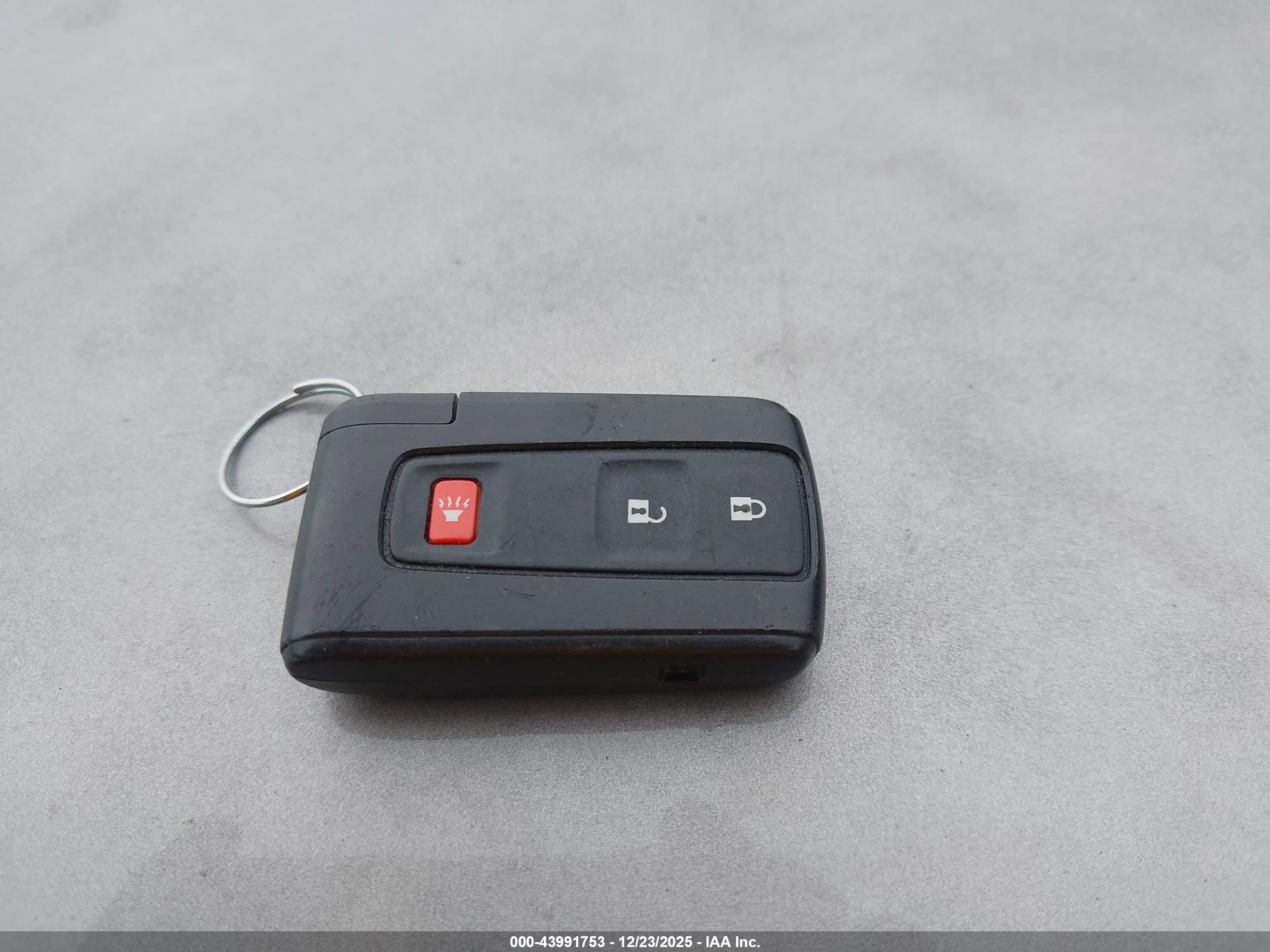 TOYOTA PRIUS image 11