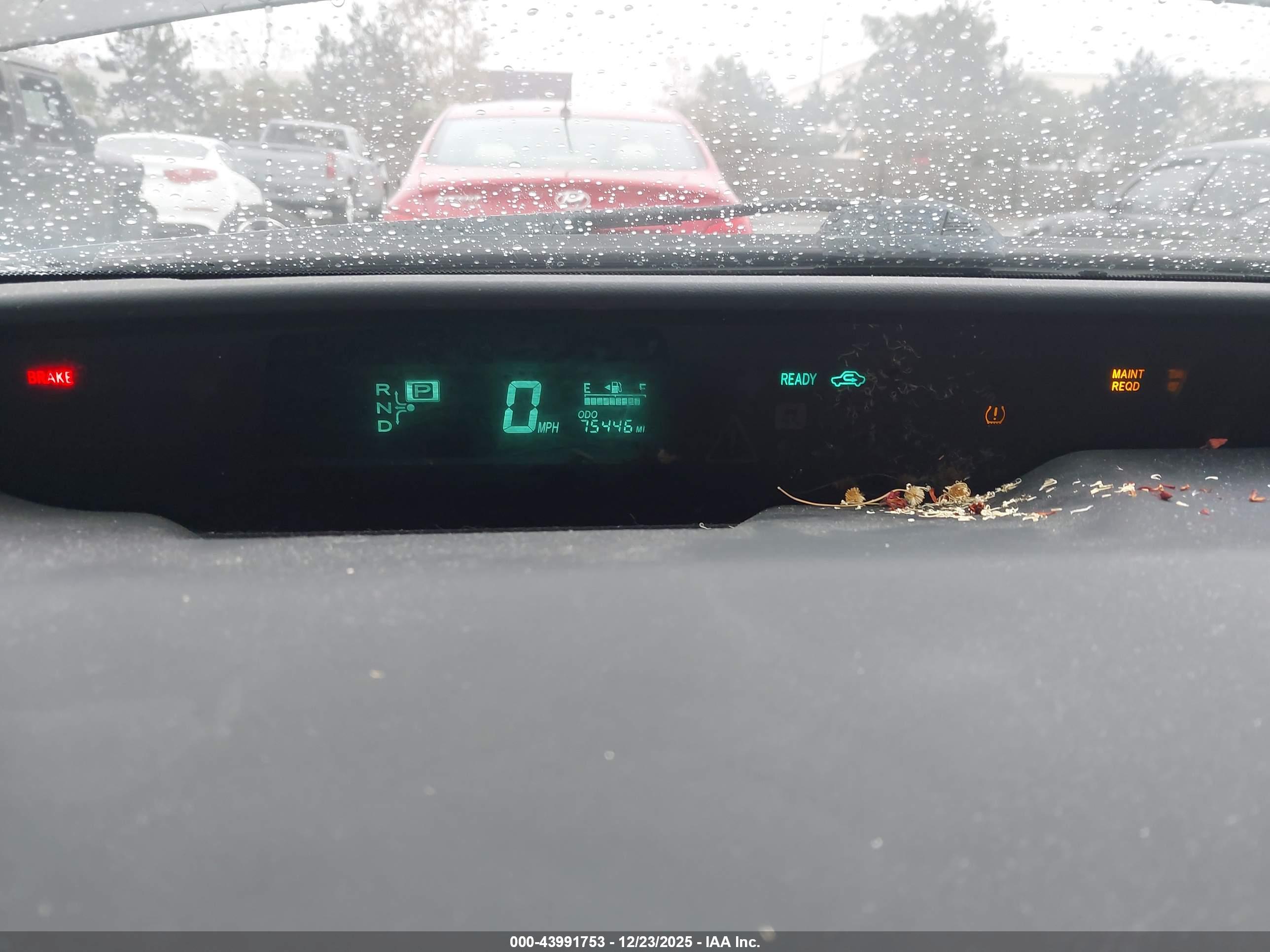 TOYOTA PRIUS image 7