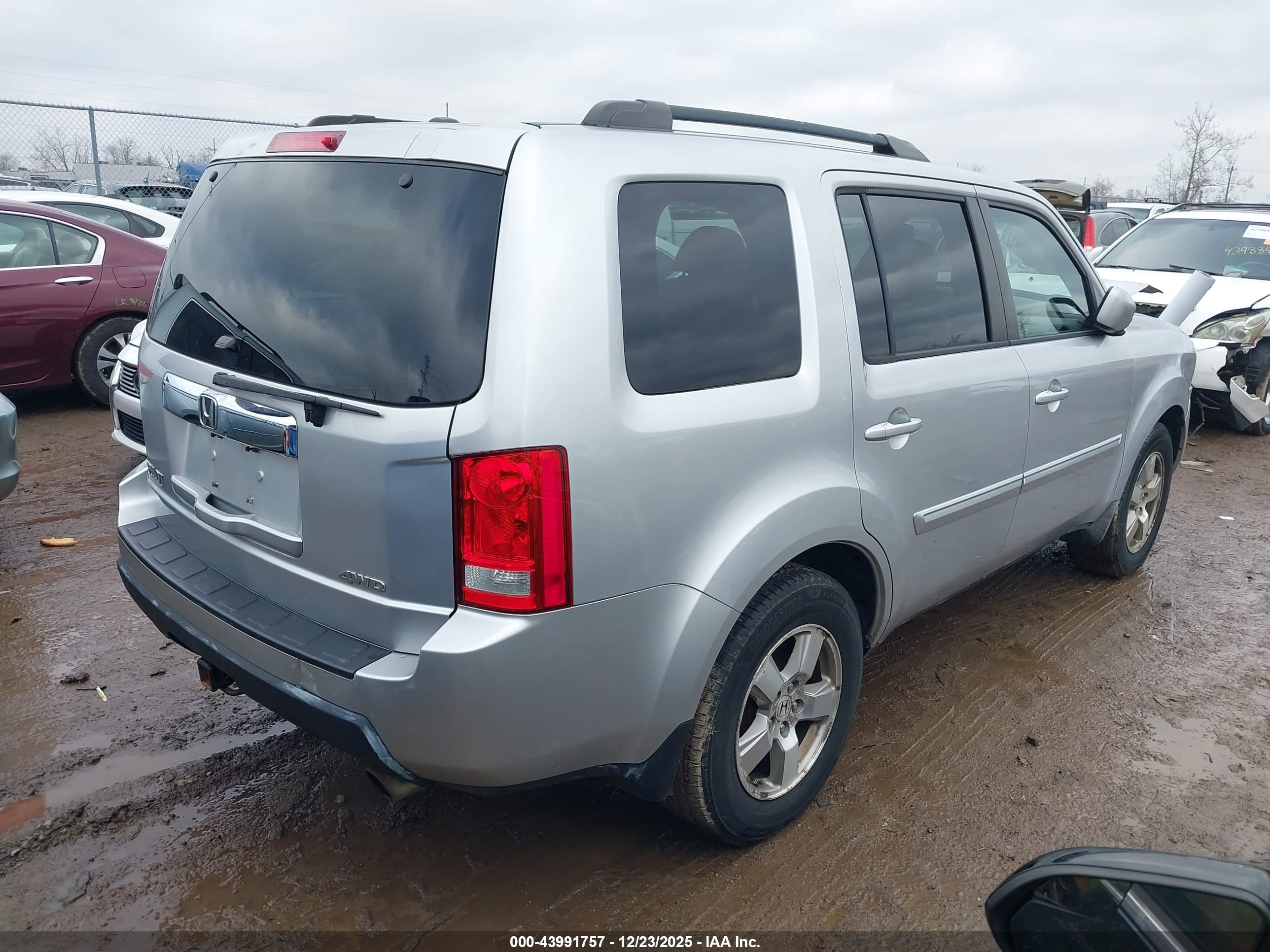 HONDA PILOT image 4