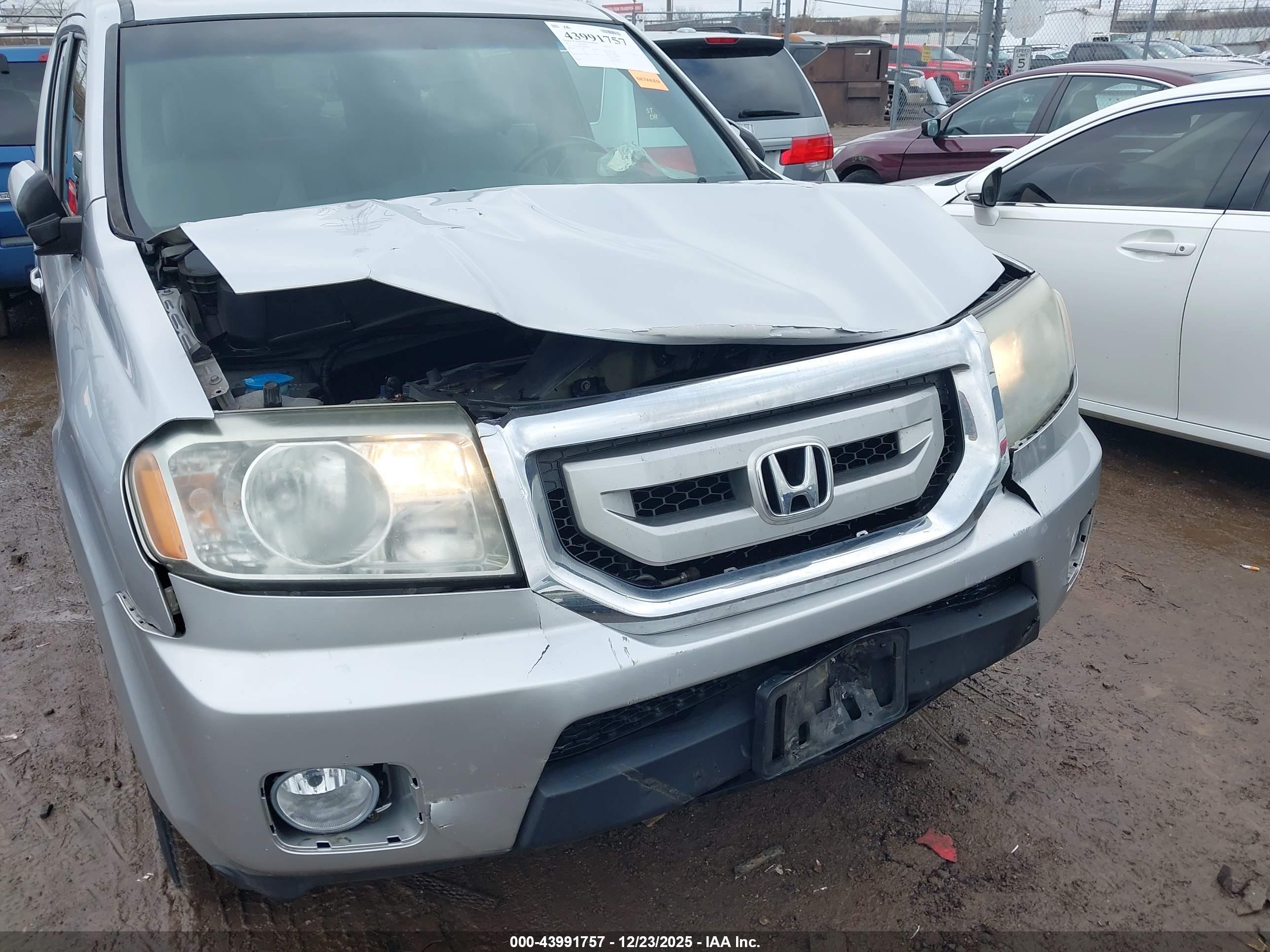 HONDA PILOT image 6